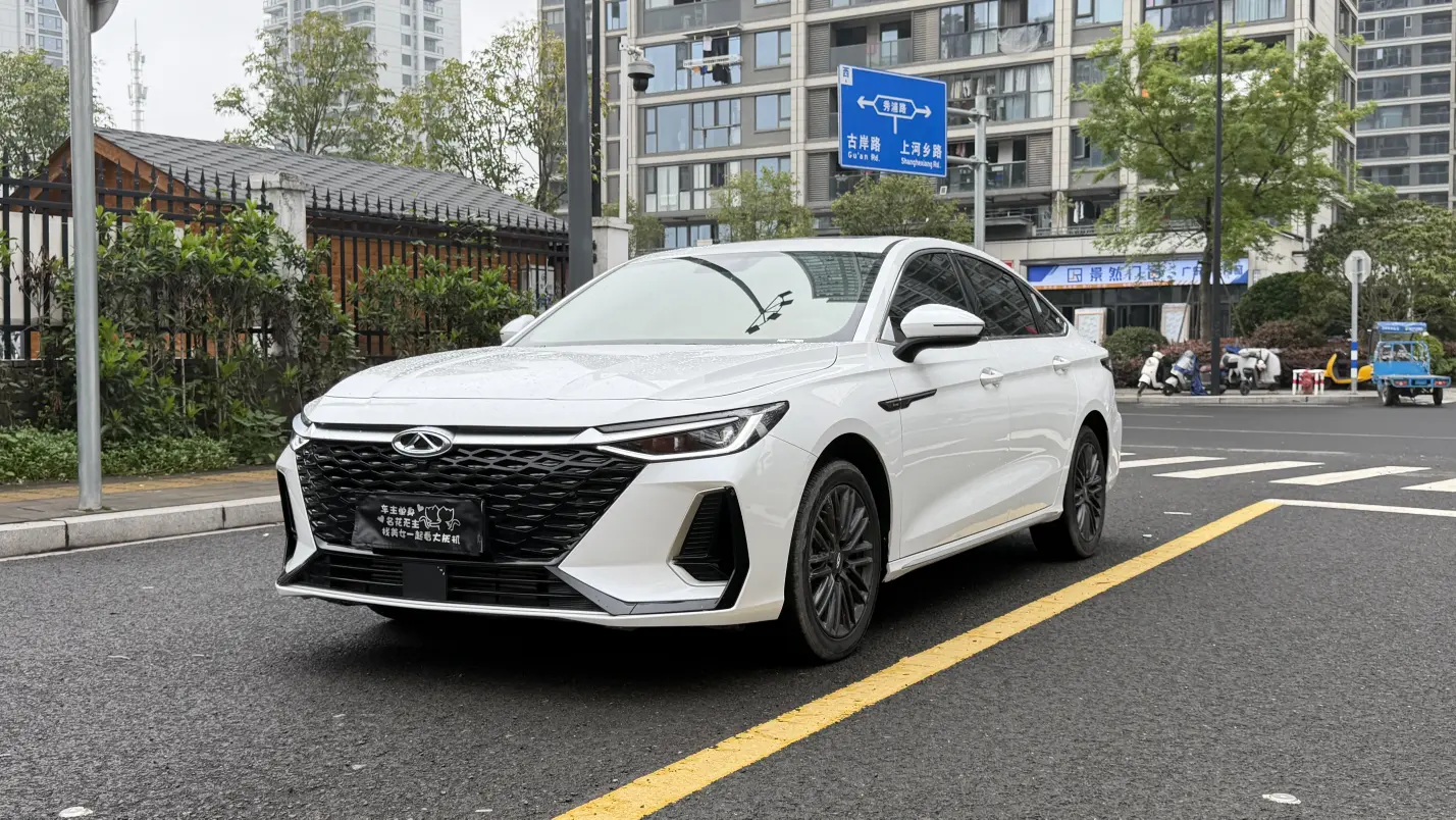 Chery Arrizo 8