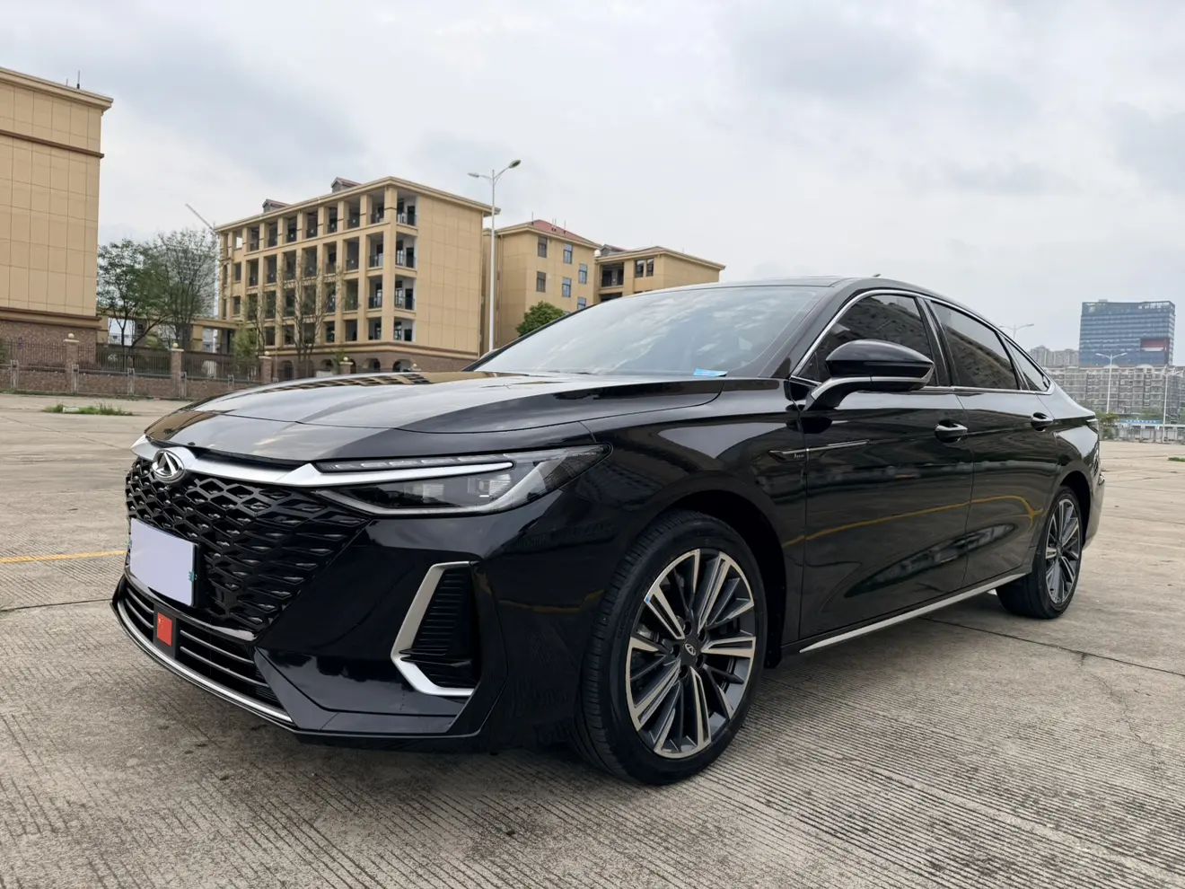 Chery Arrizo 8