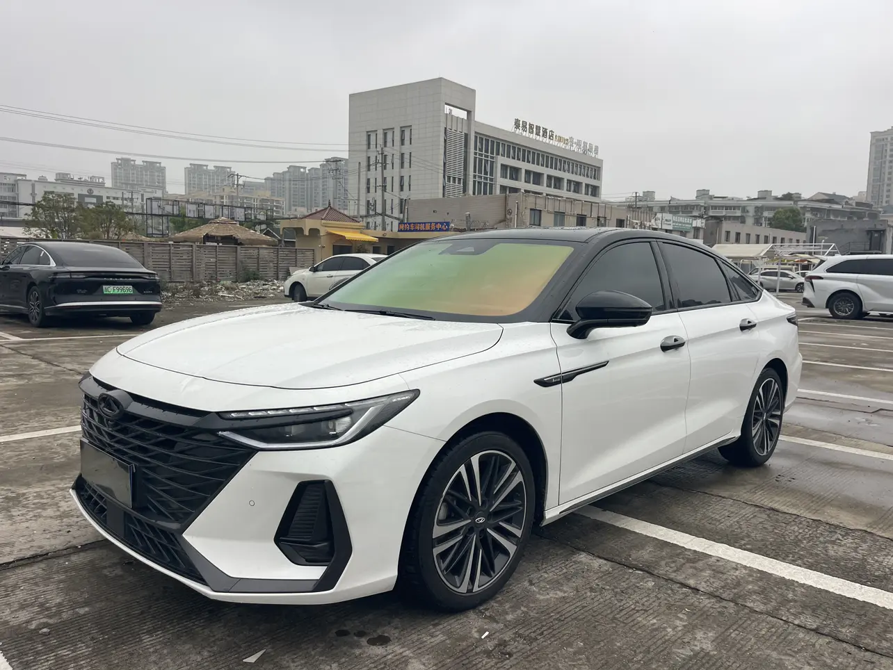 Chery Arrizo 8