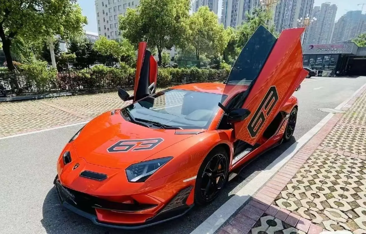 Lamborghini Aventador