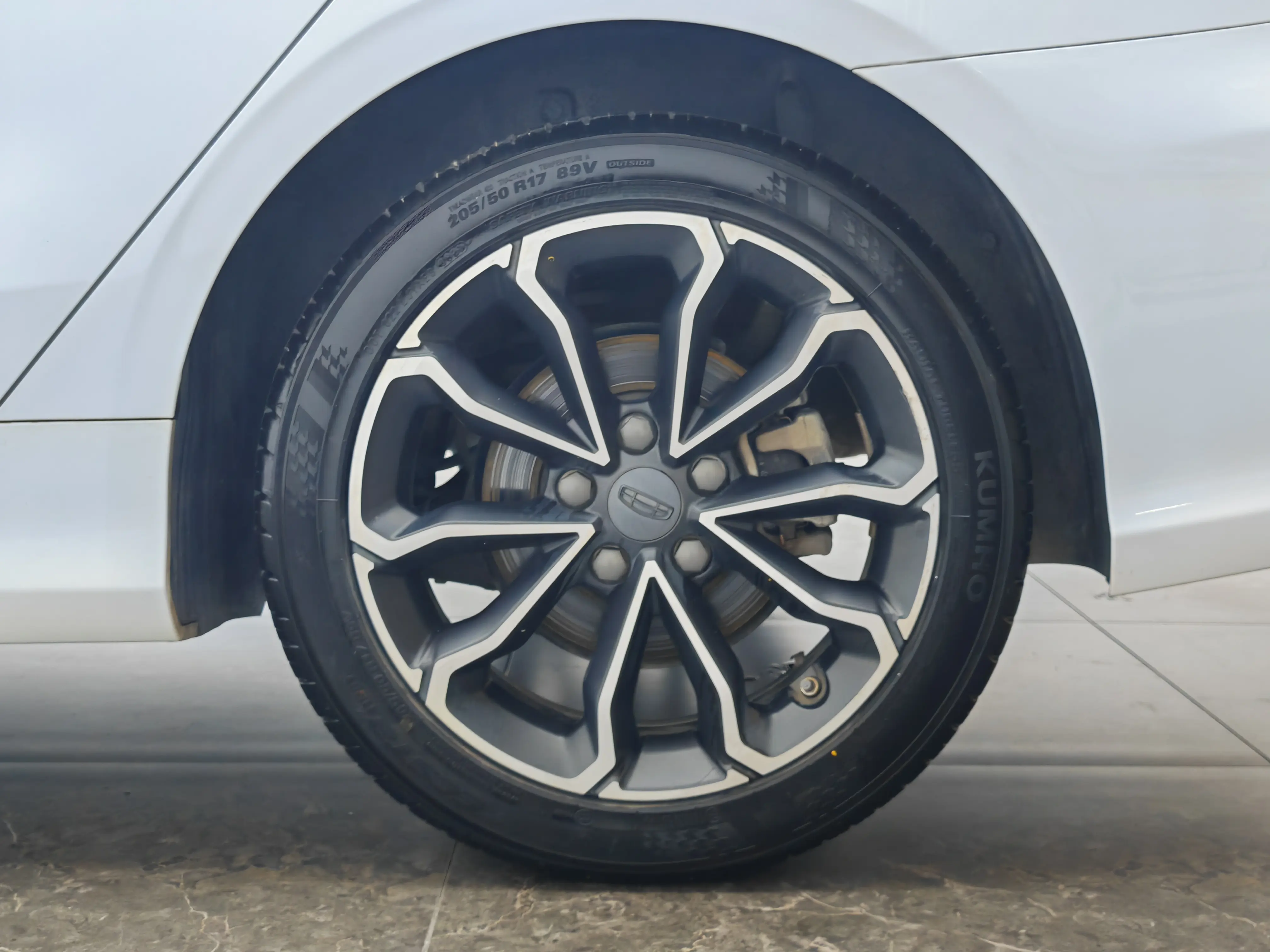 Geely Binrui