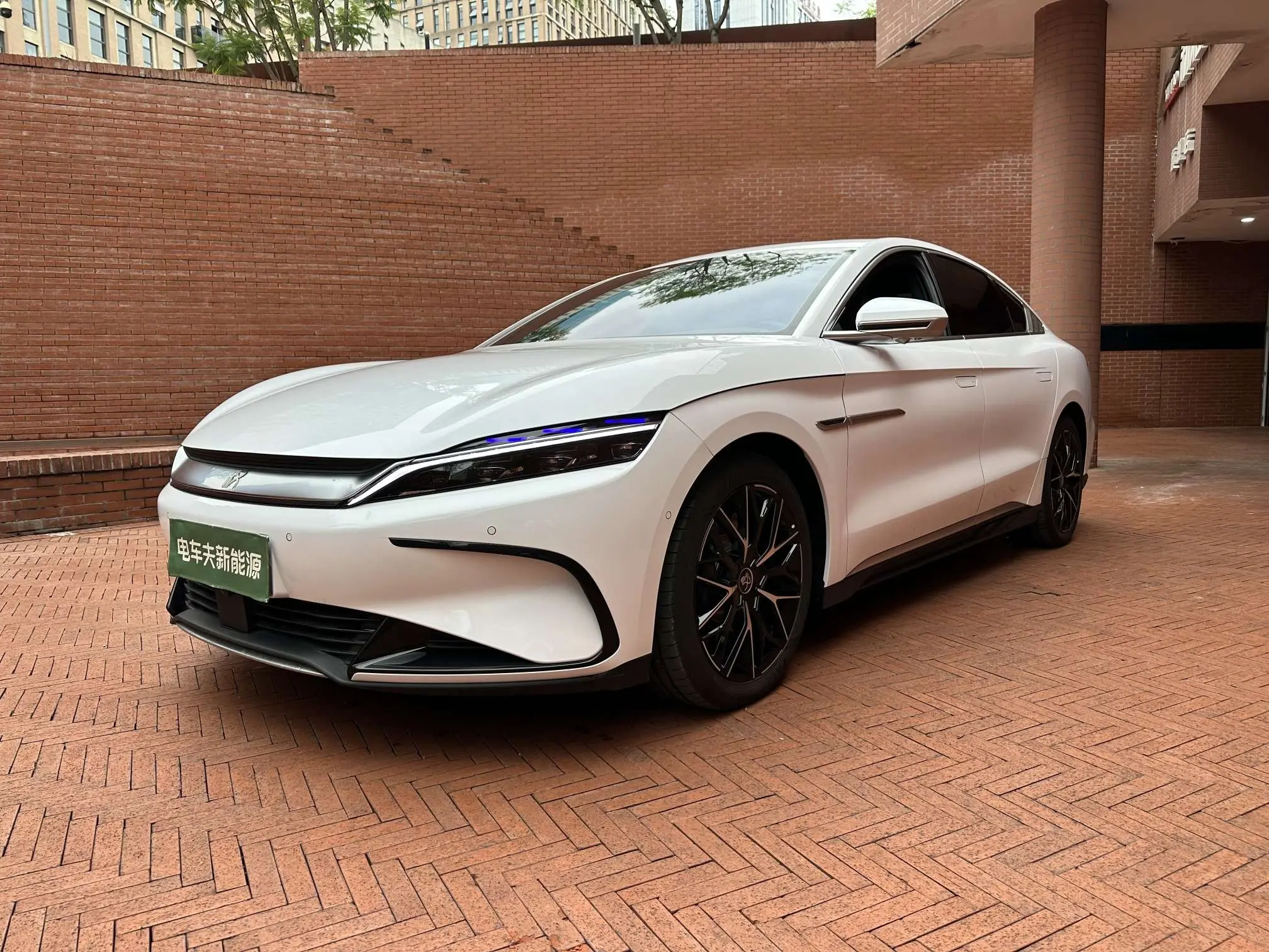 BYD Han EV