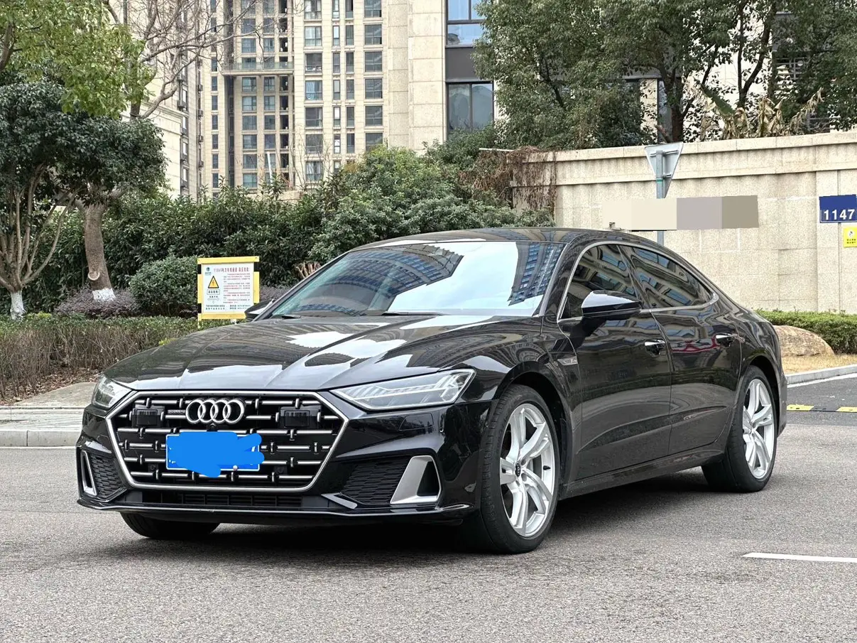 Audi A7L