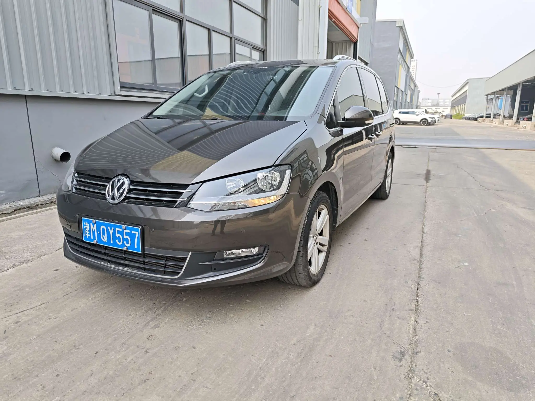 Volkswagen Sharon
