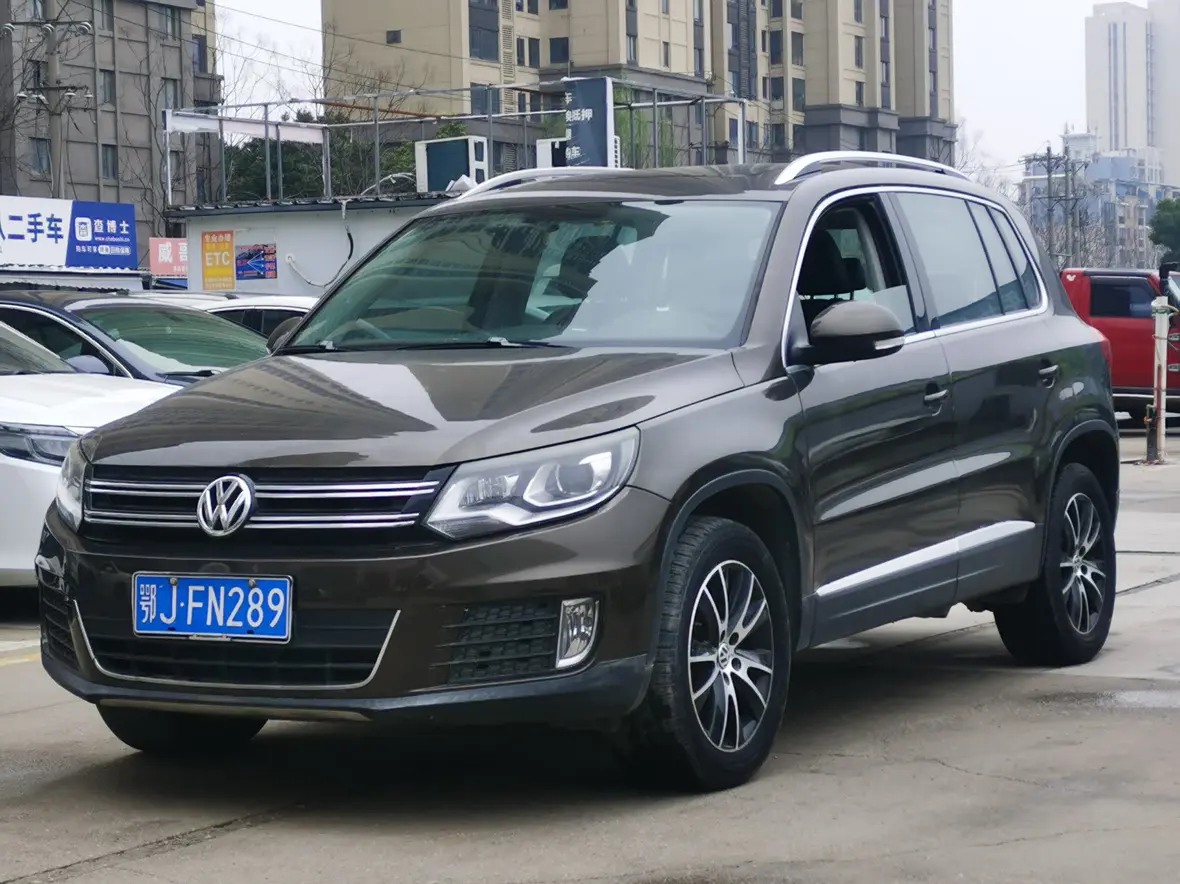 Volkswagen Tiguan (Tharu)