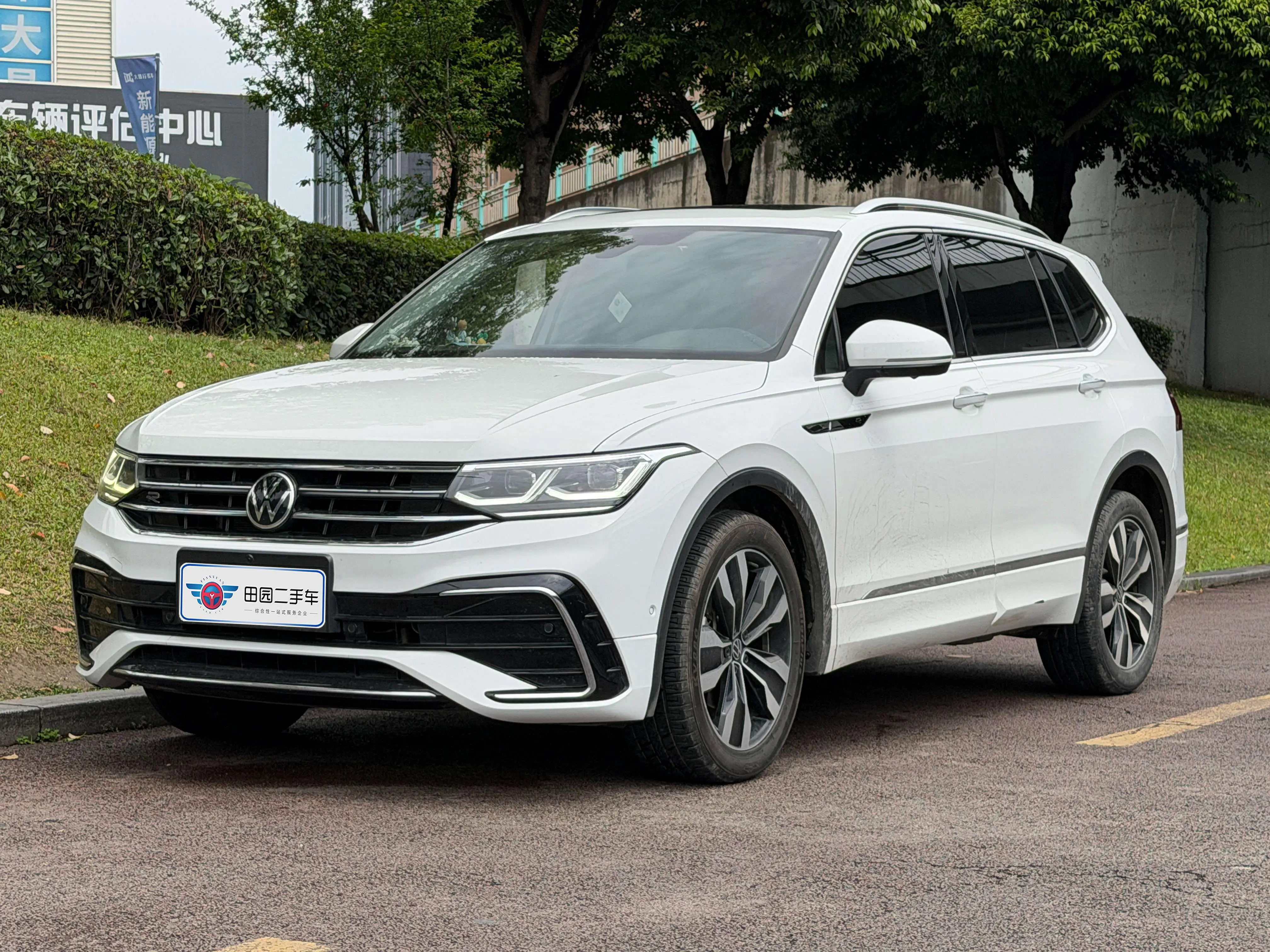 Volkswagen Tiguan L