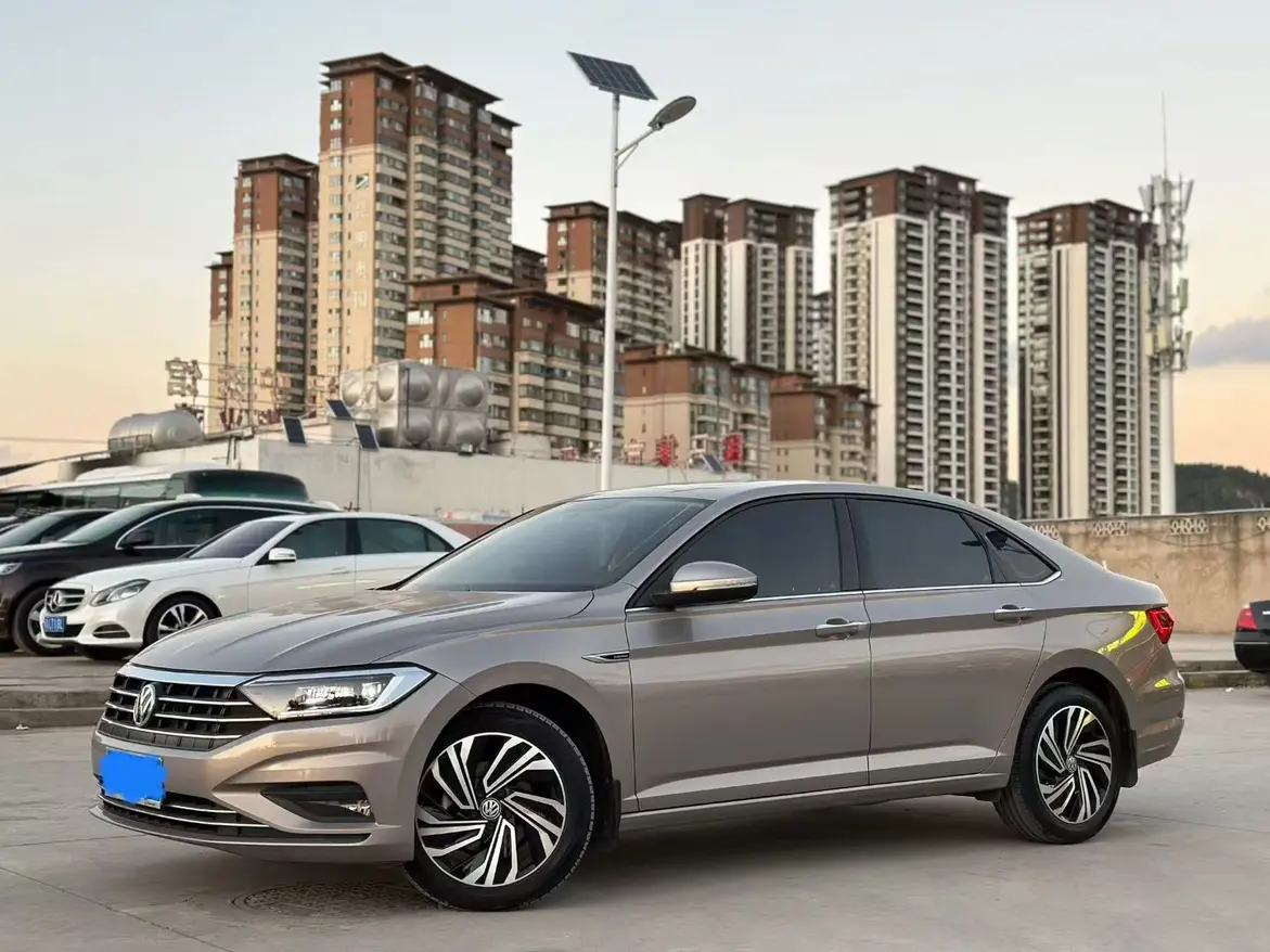 Volkswagen Sagitar