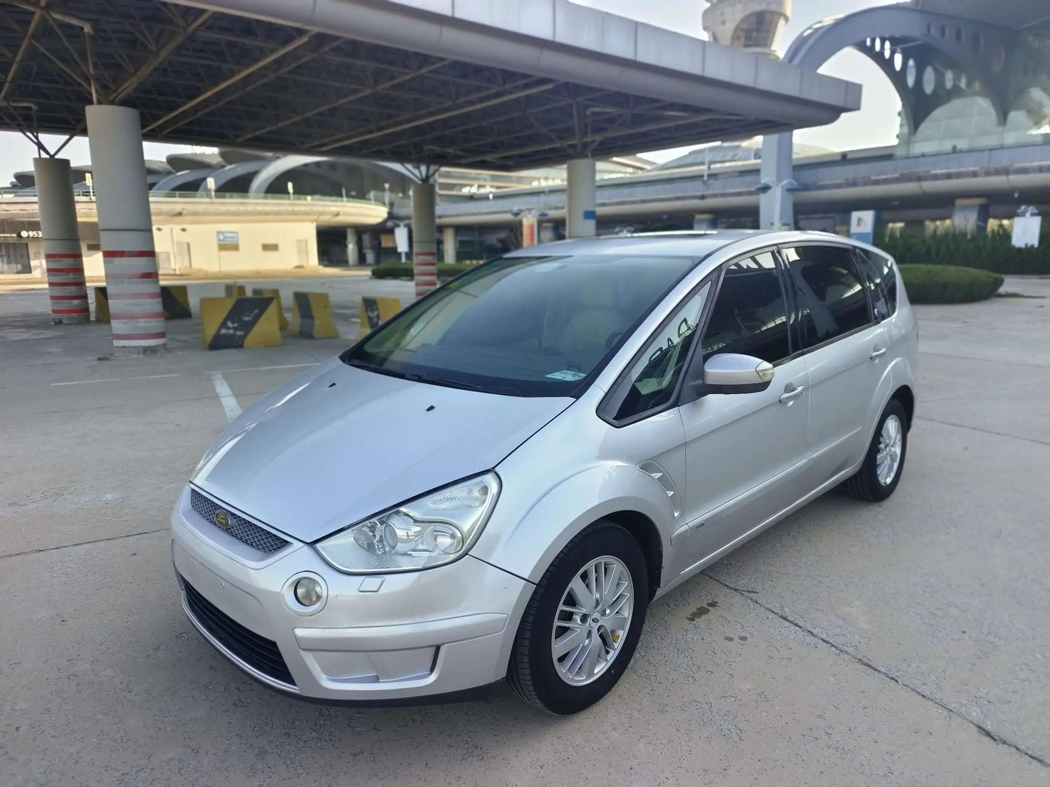 Ford Max