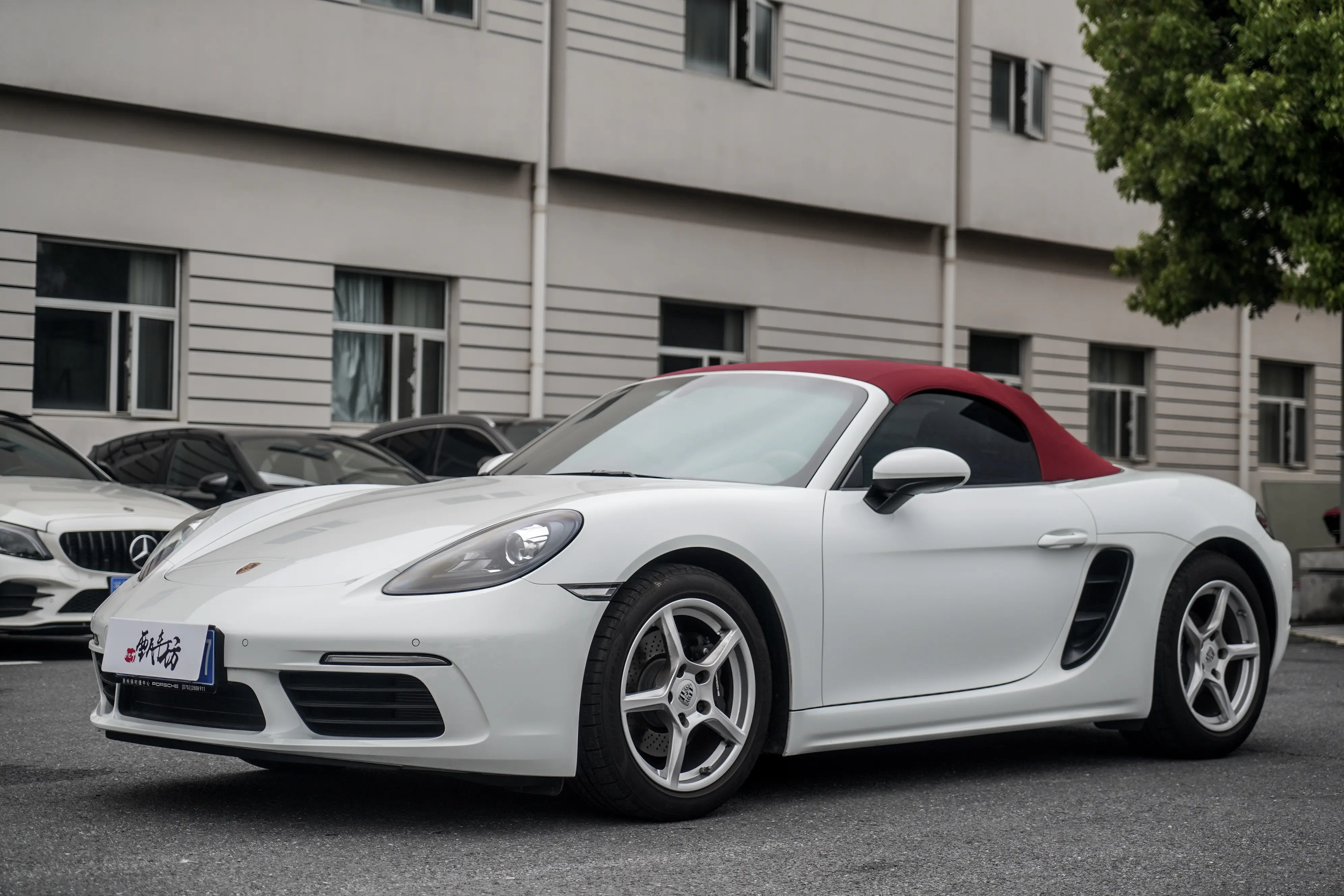 Porsche 718
