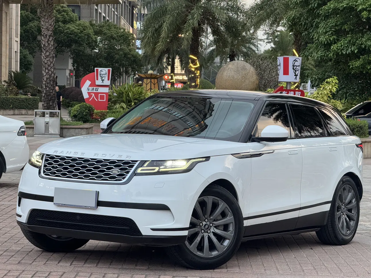 Land Rover Range Rover Velar