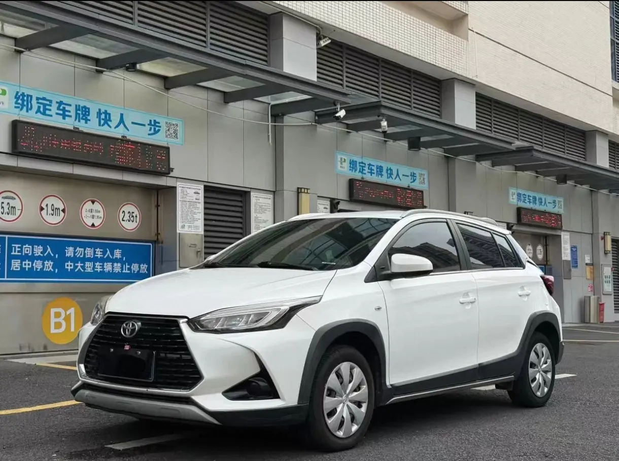 Toyota Yaris L