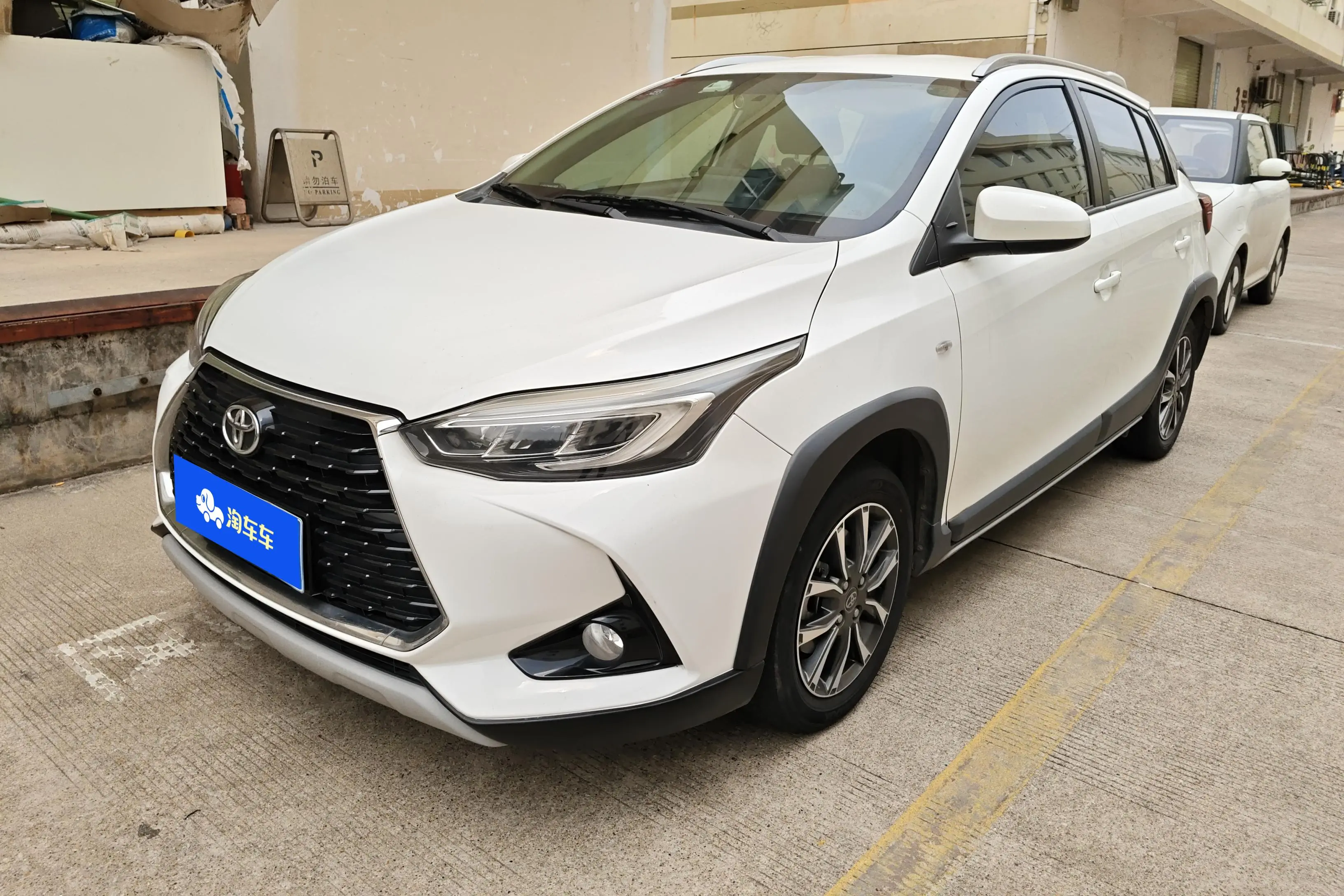 Toyota Yaris L