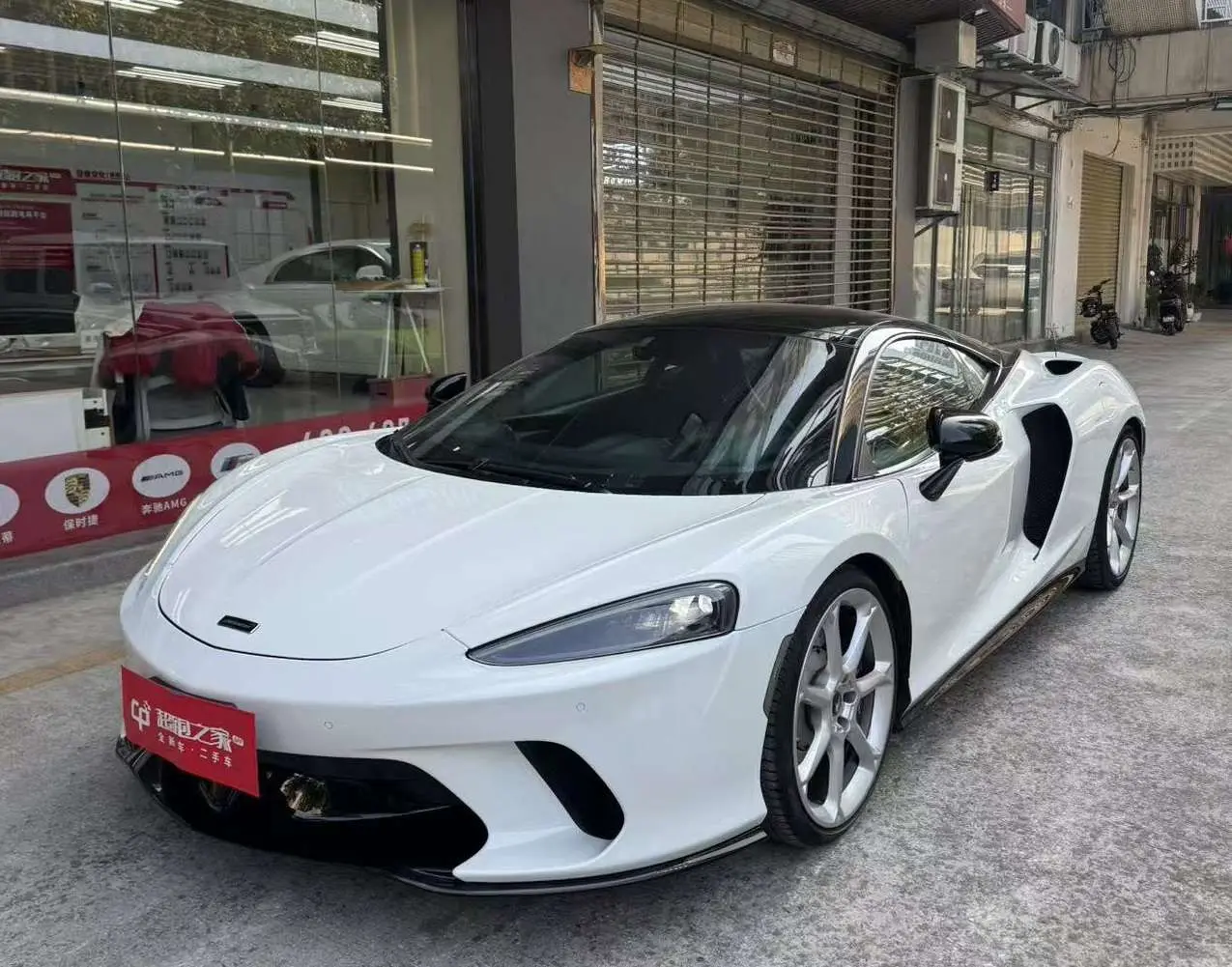 McLaren GT
