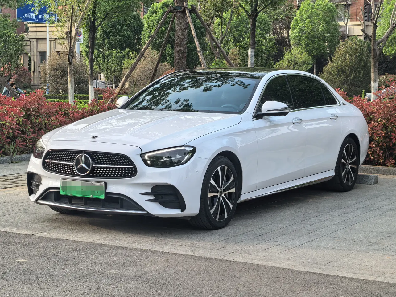 Mercedes-Benz E-Class PHEV