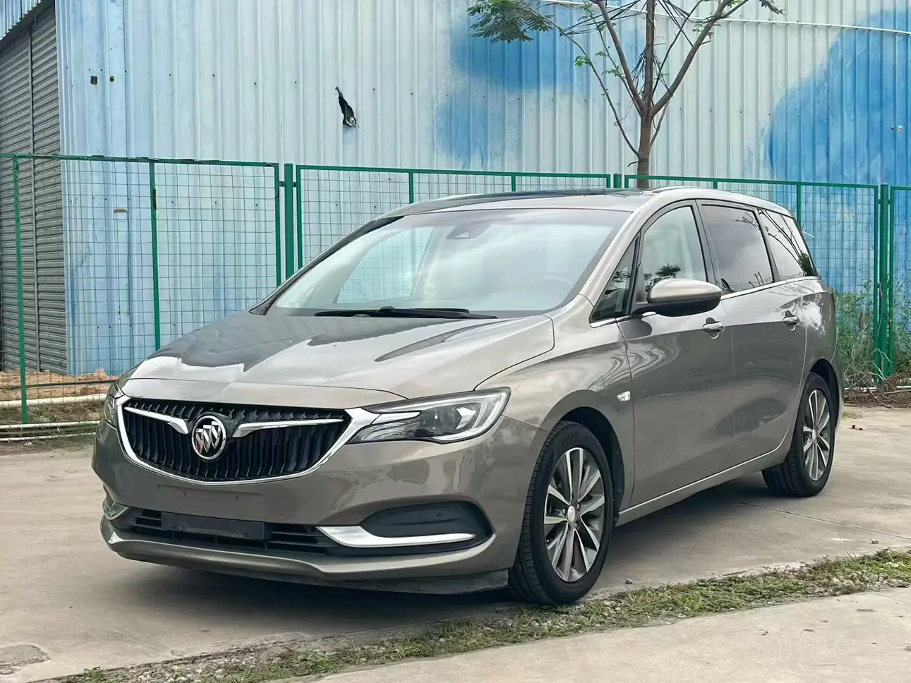 Buick GL6