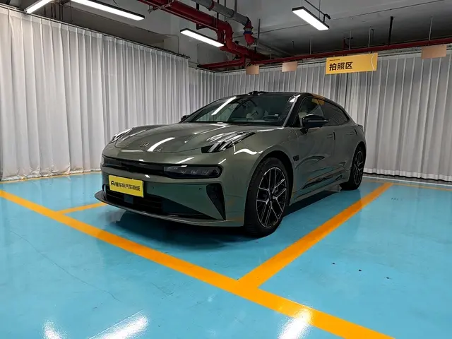 ZEEKR 001