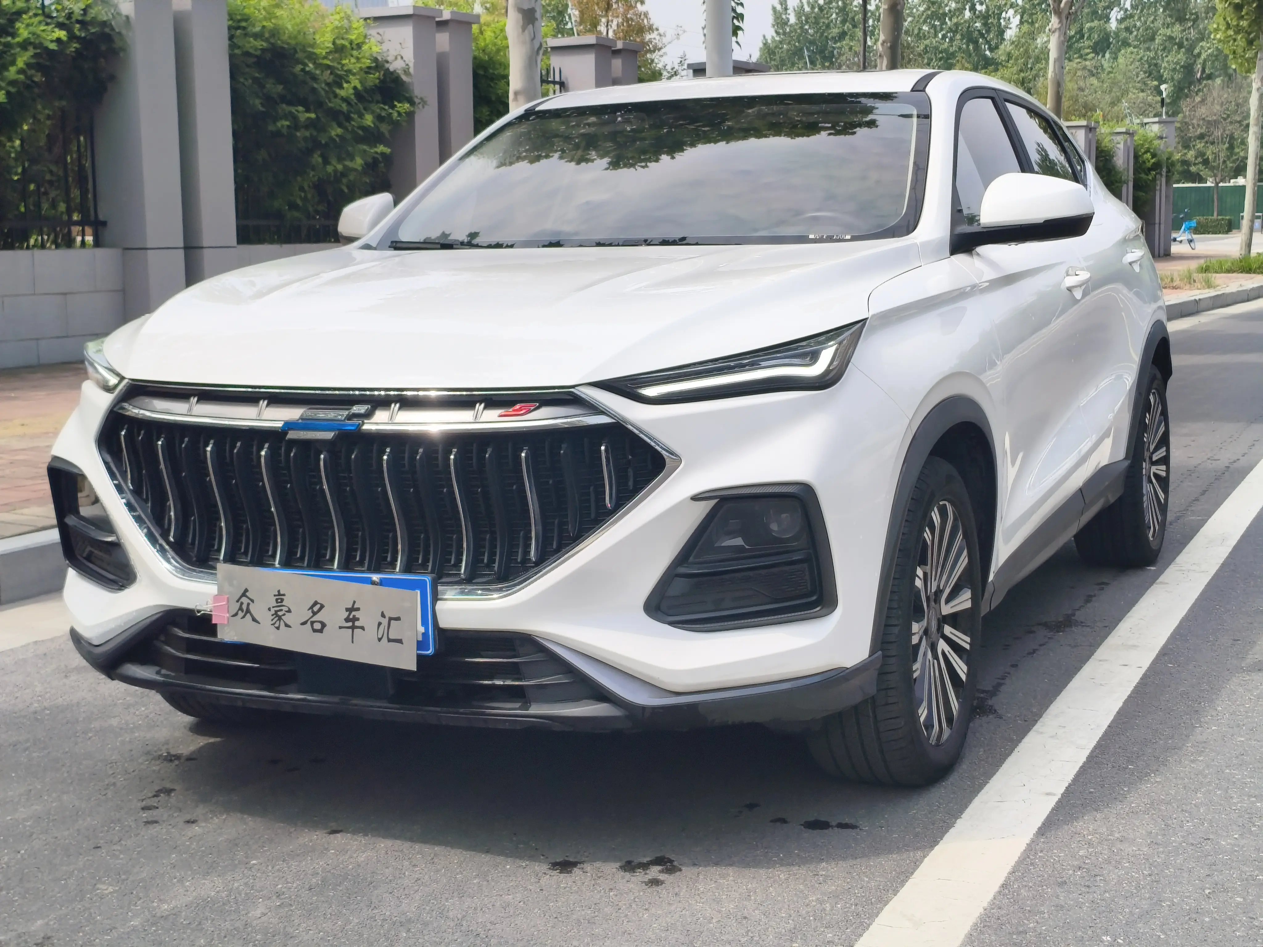 Oshan Changan Auchan X5