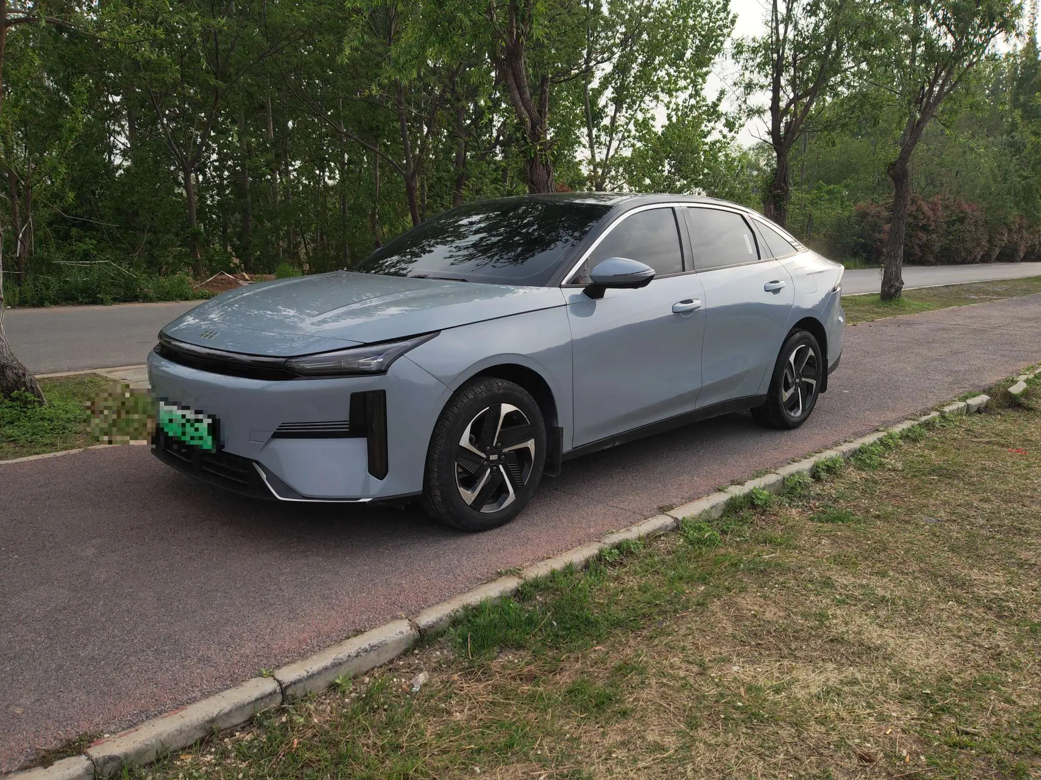 Geely Galaxy L6