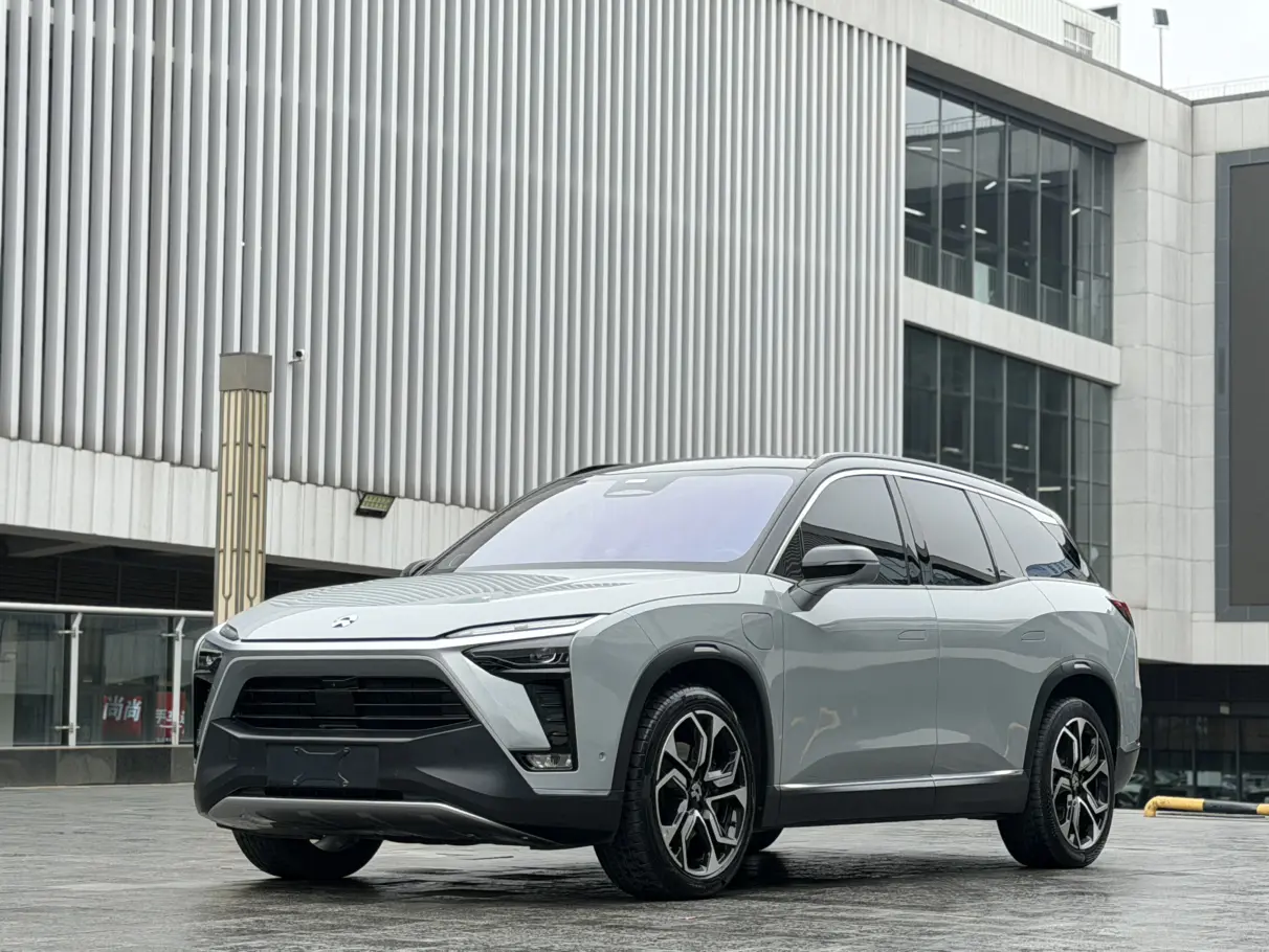 NIO ES8