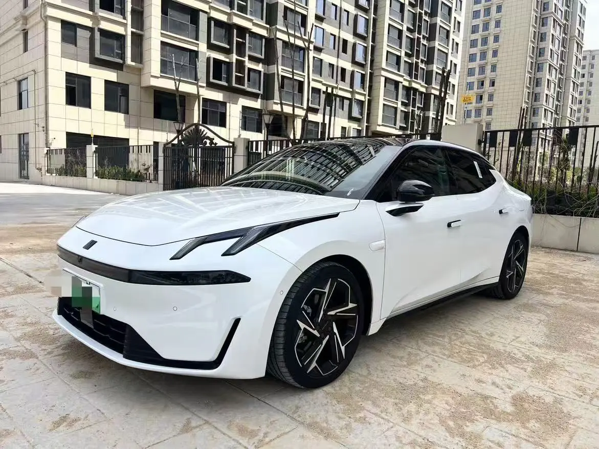 Lynk & Co 07 EM-P