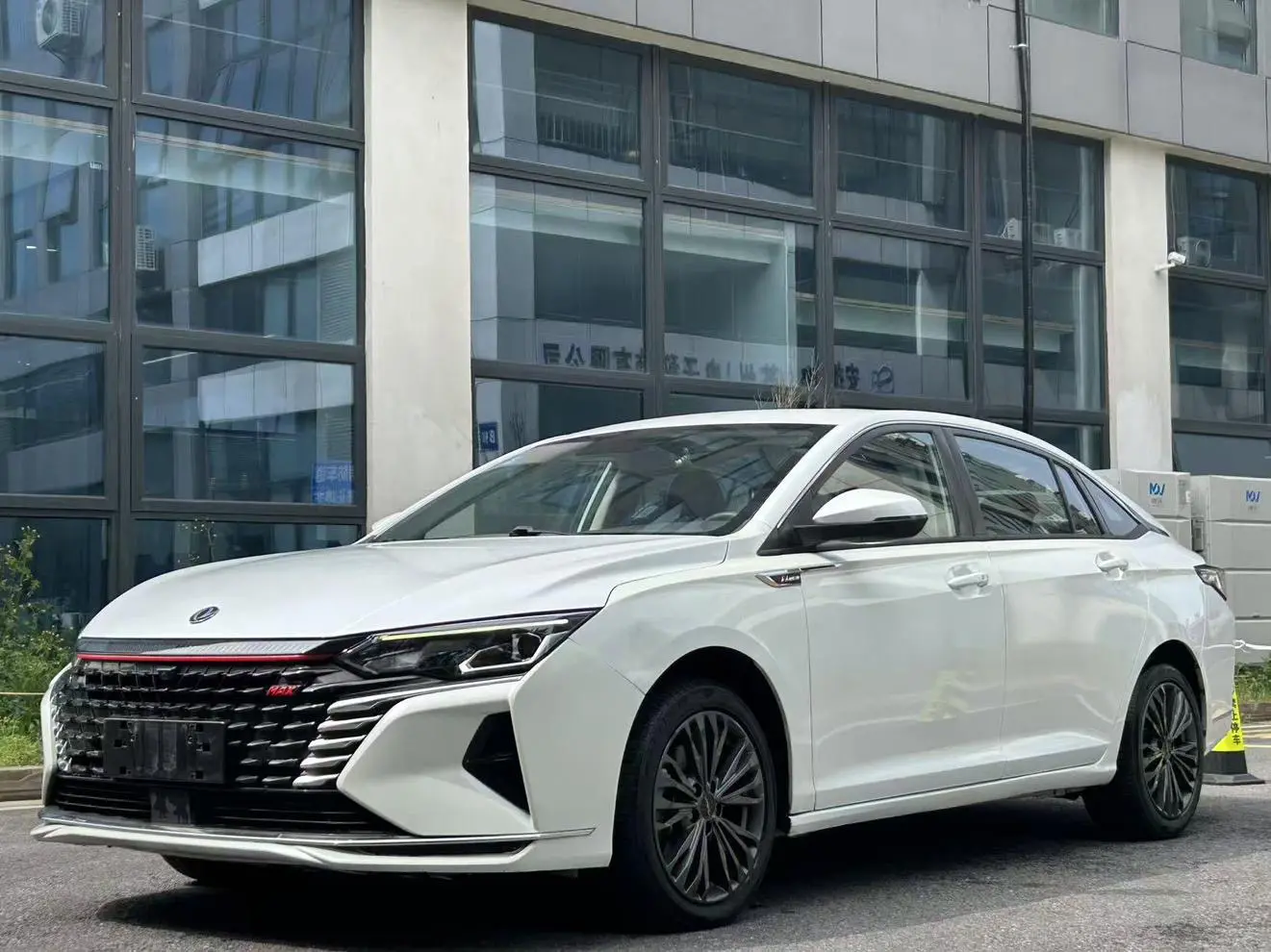 Dongfeng Yixuan MAX