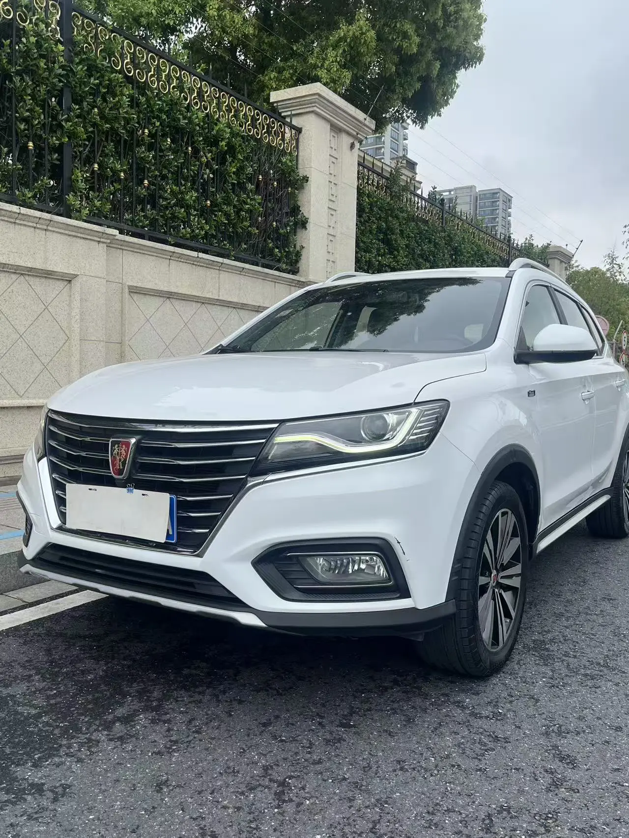 Roewe RX5