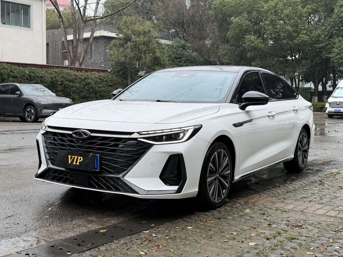 Chery Arrizo 8