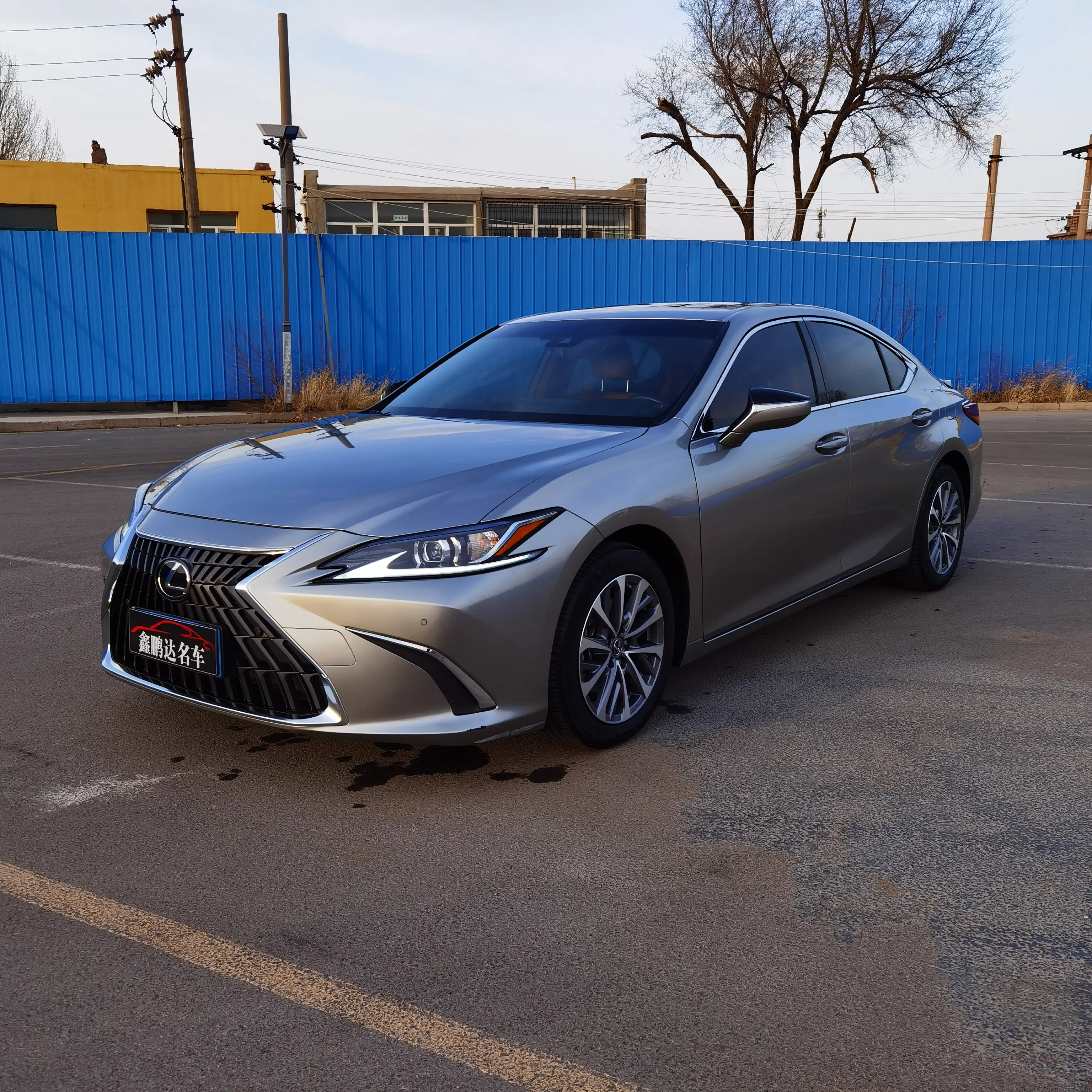 Lexus ES