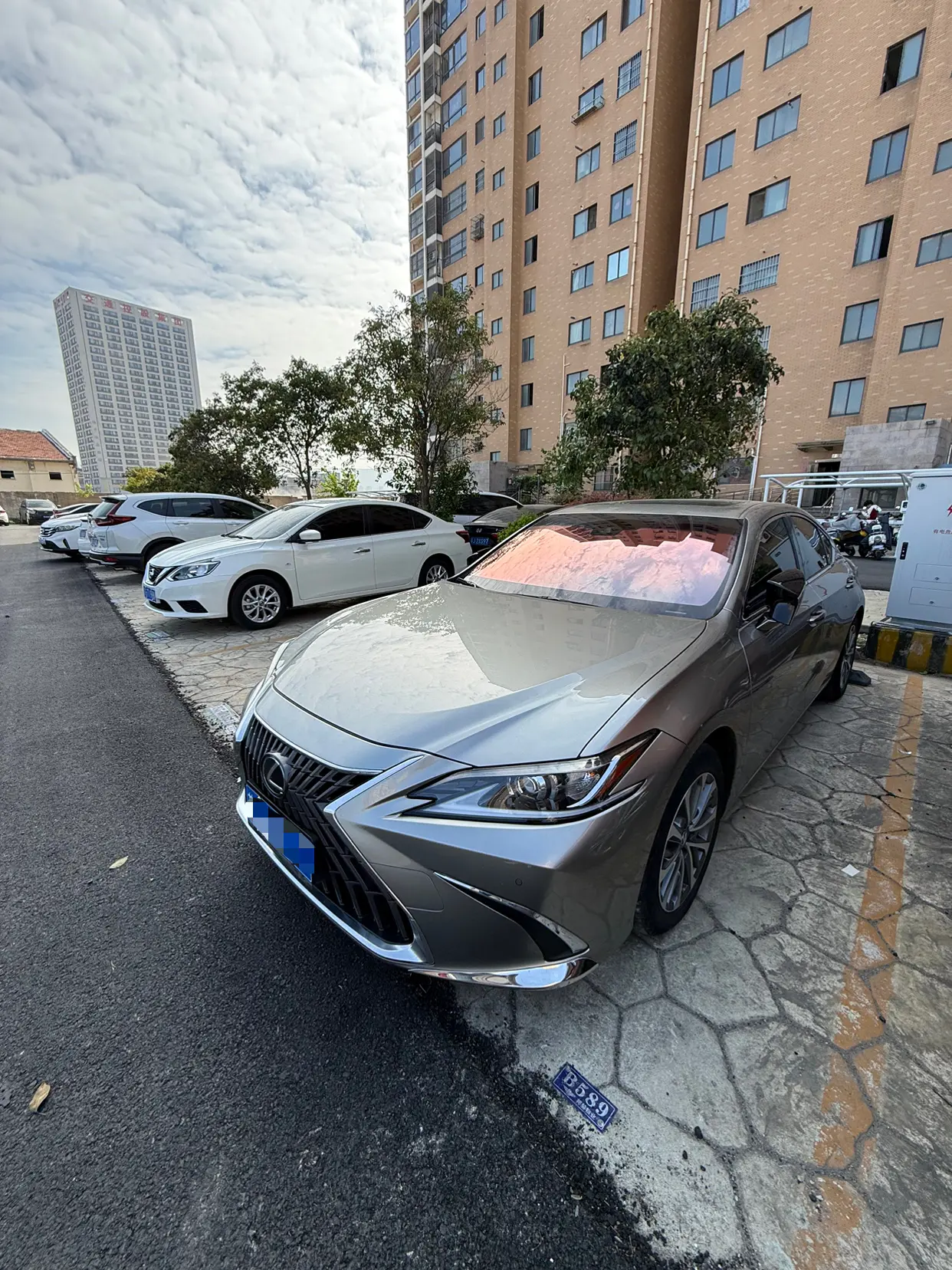 Lexus ES