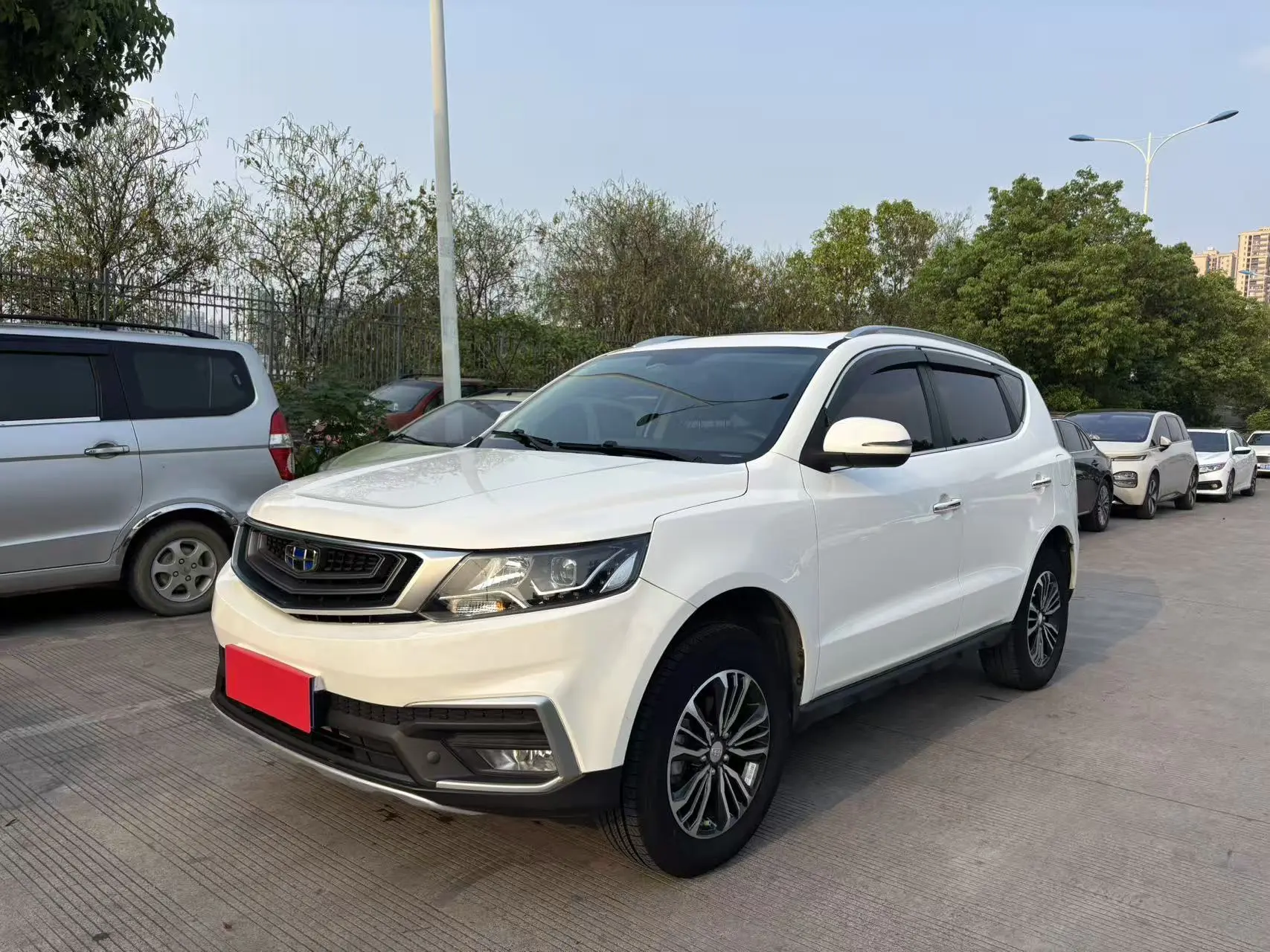 Geely Vision X6