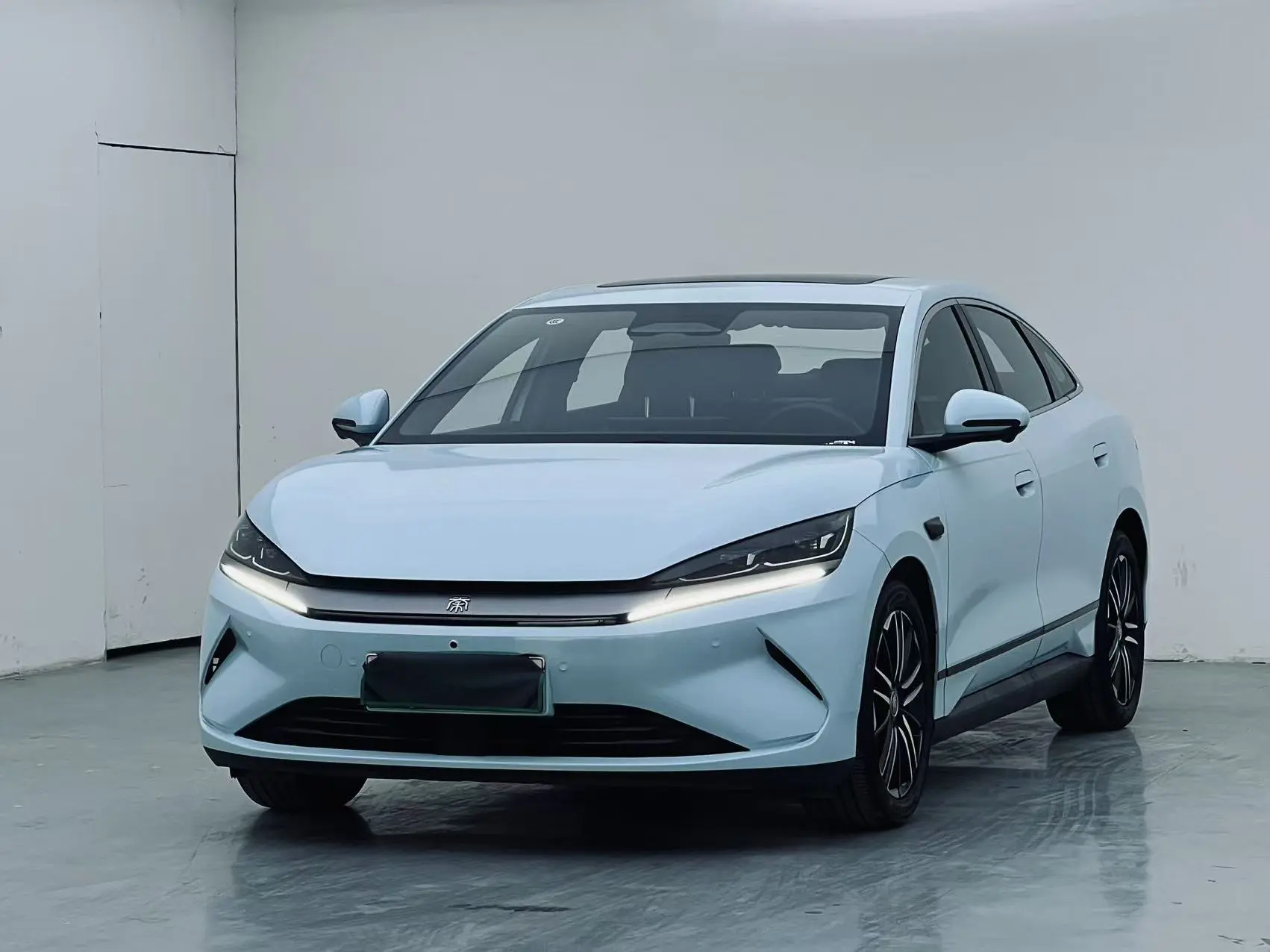 BYD Qin L EV