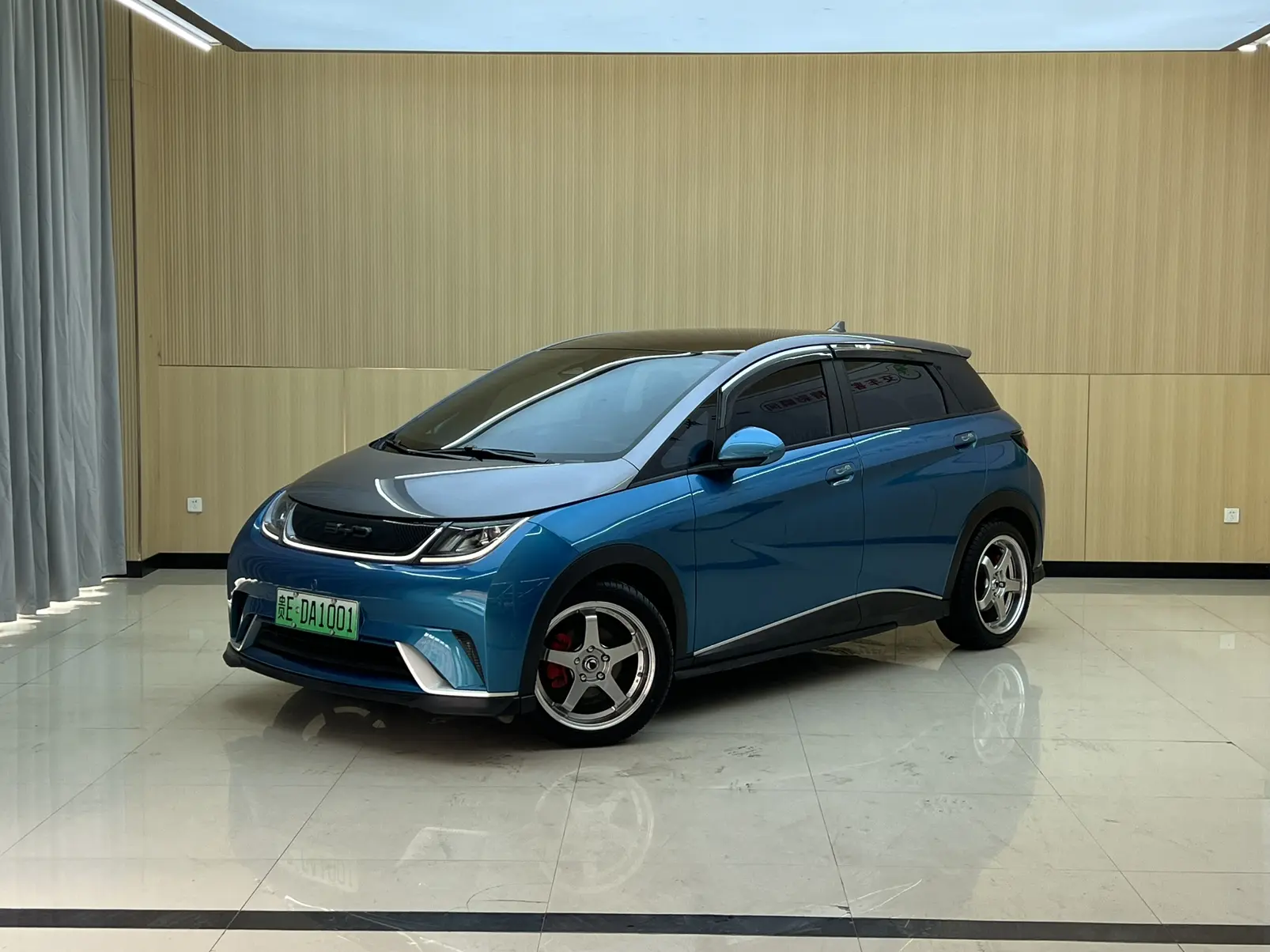 BYD Dolphin
