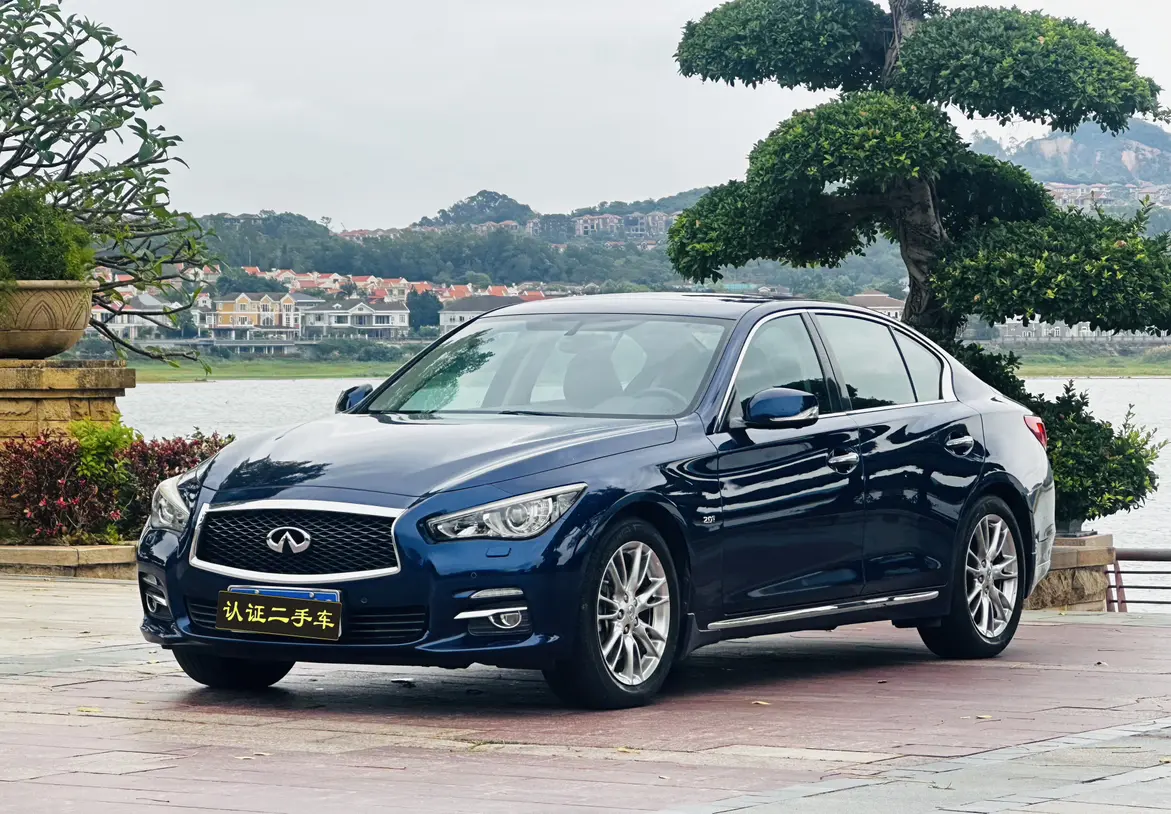 Infiniti Q50L