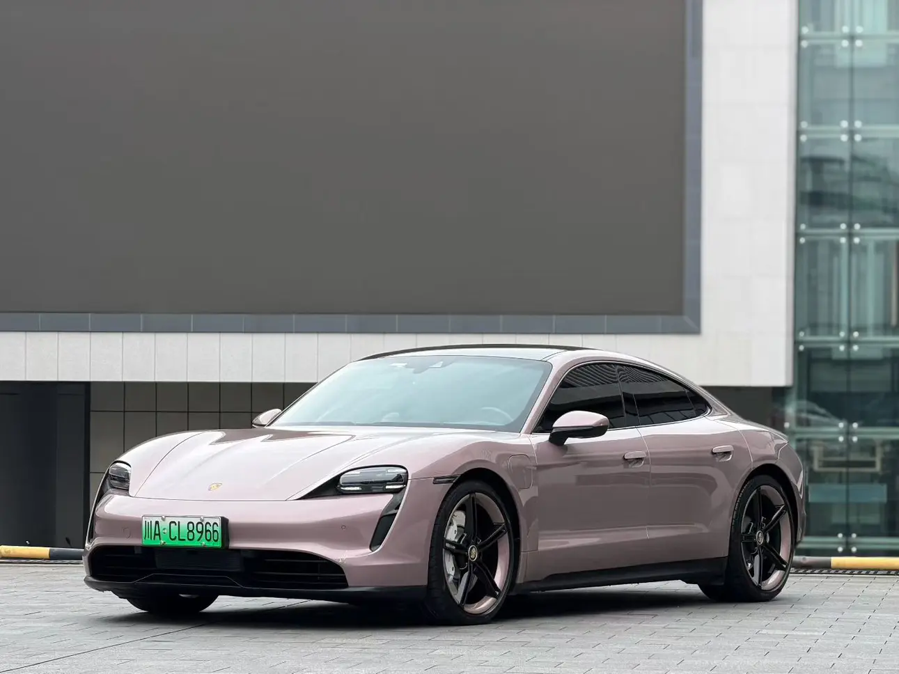 Porsche Taycan
