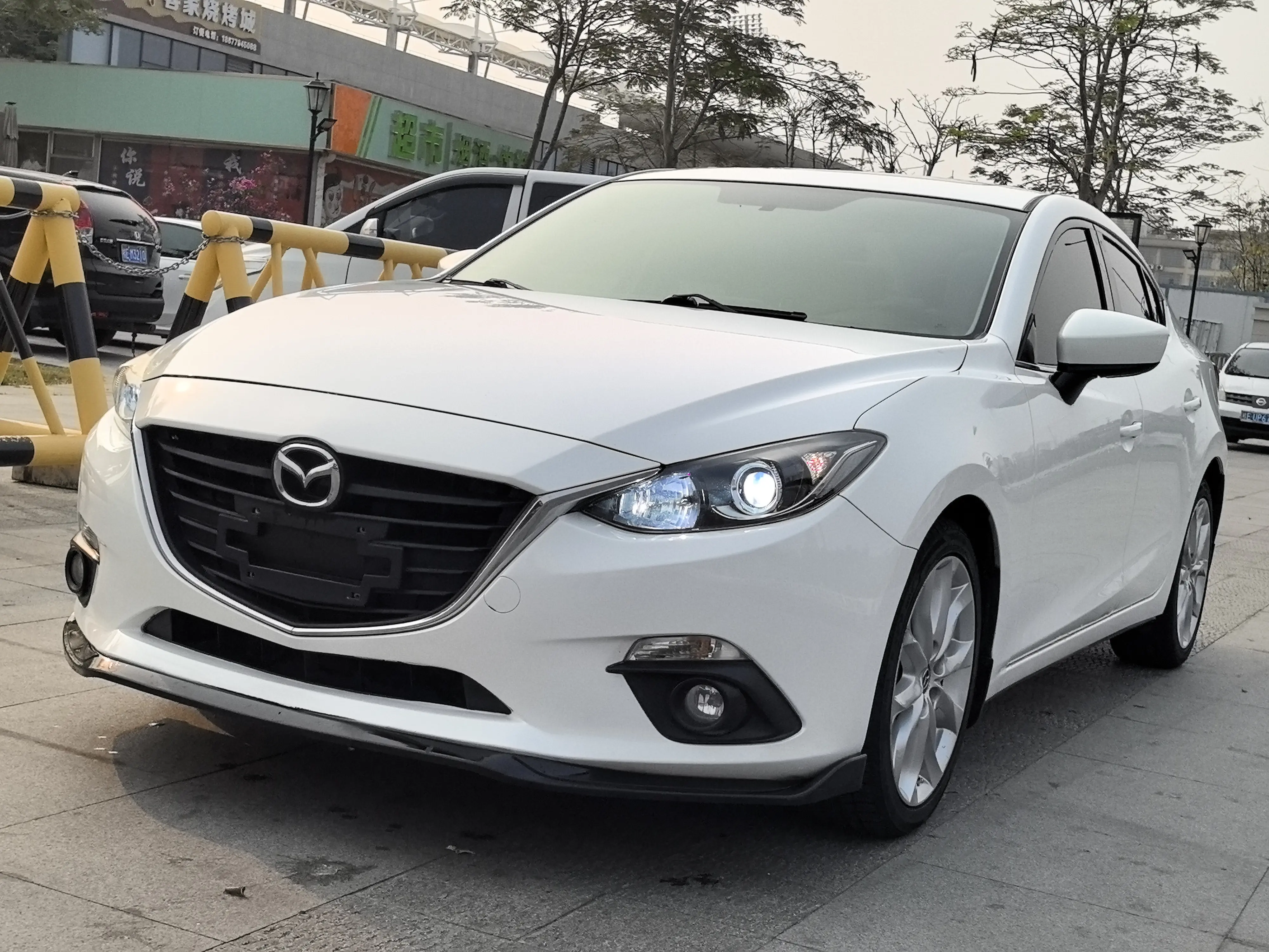 Mazda Axela