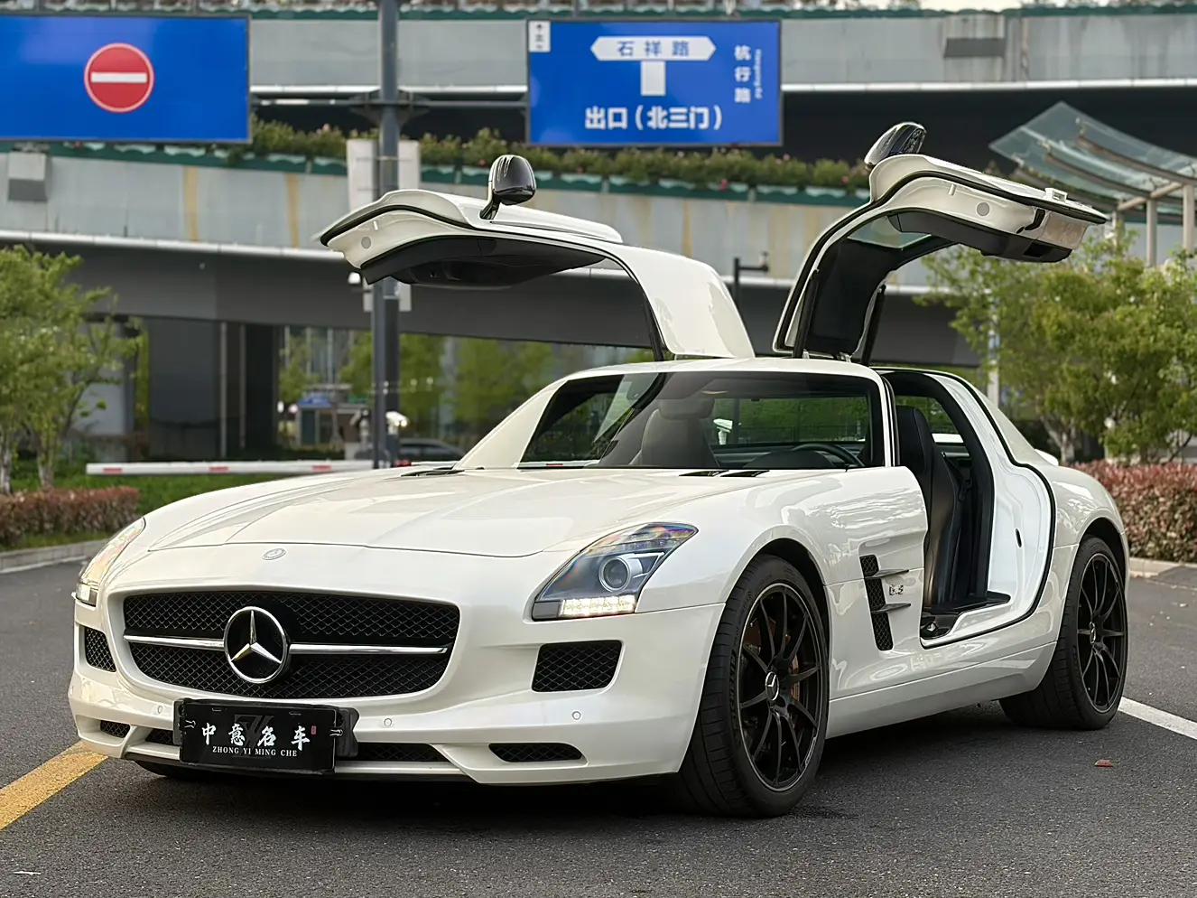 Mercedes-Benz SLS-Class AMG
