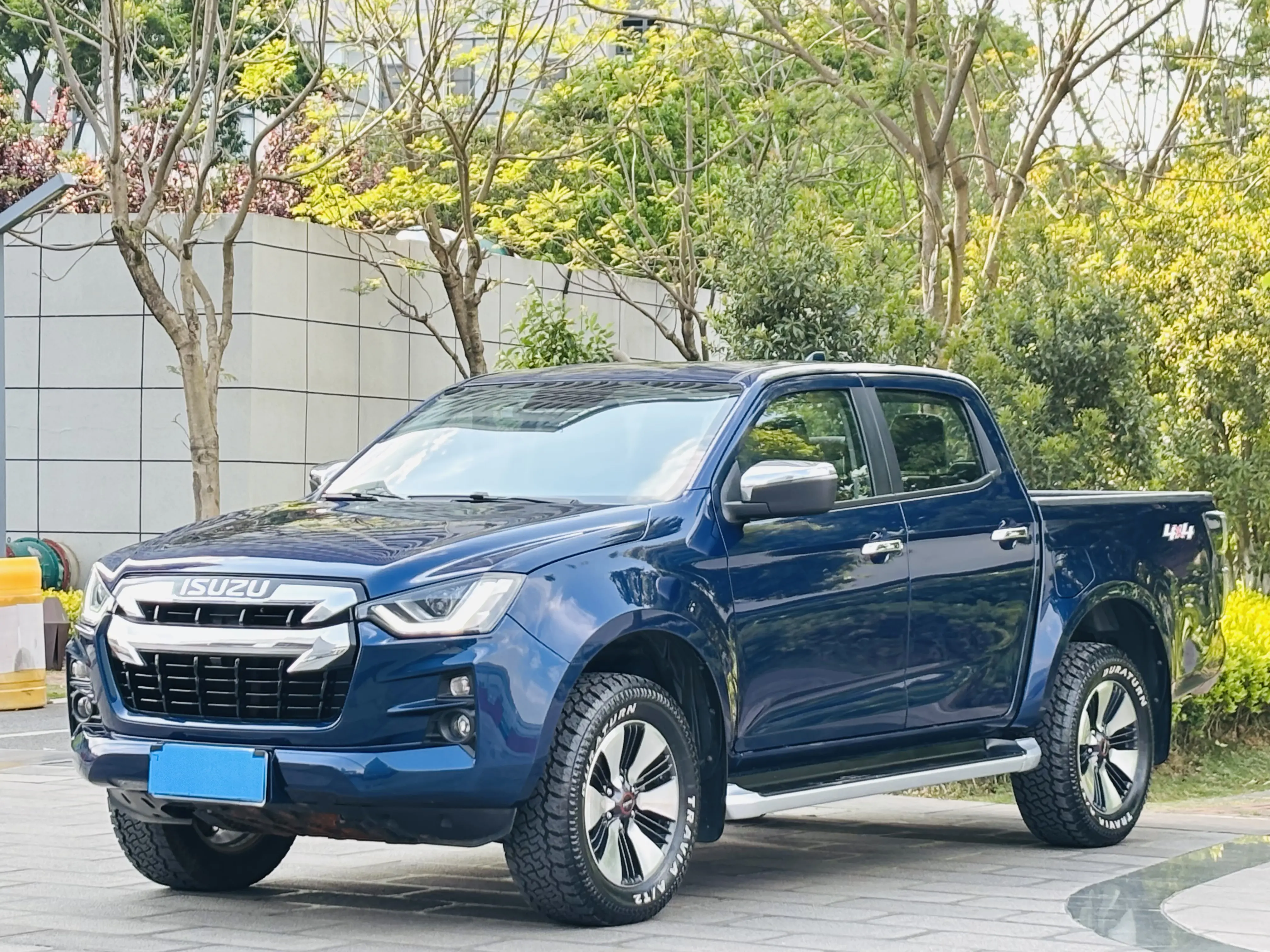 Isuzu D-MAX