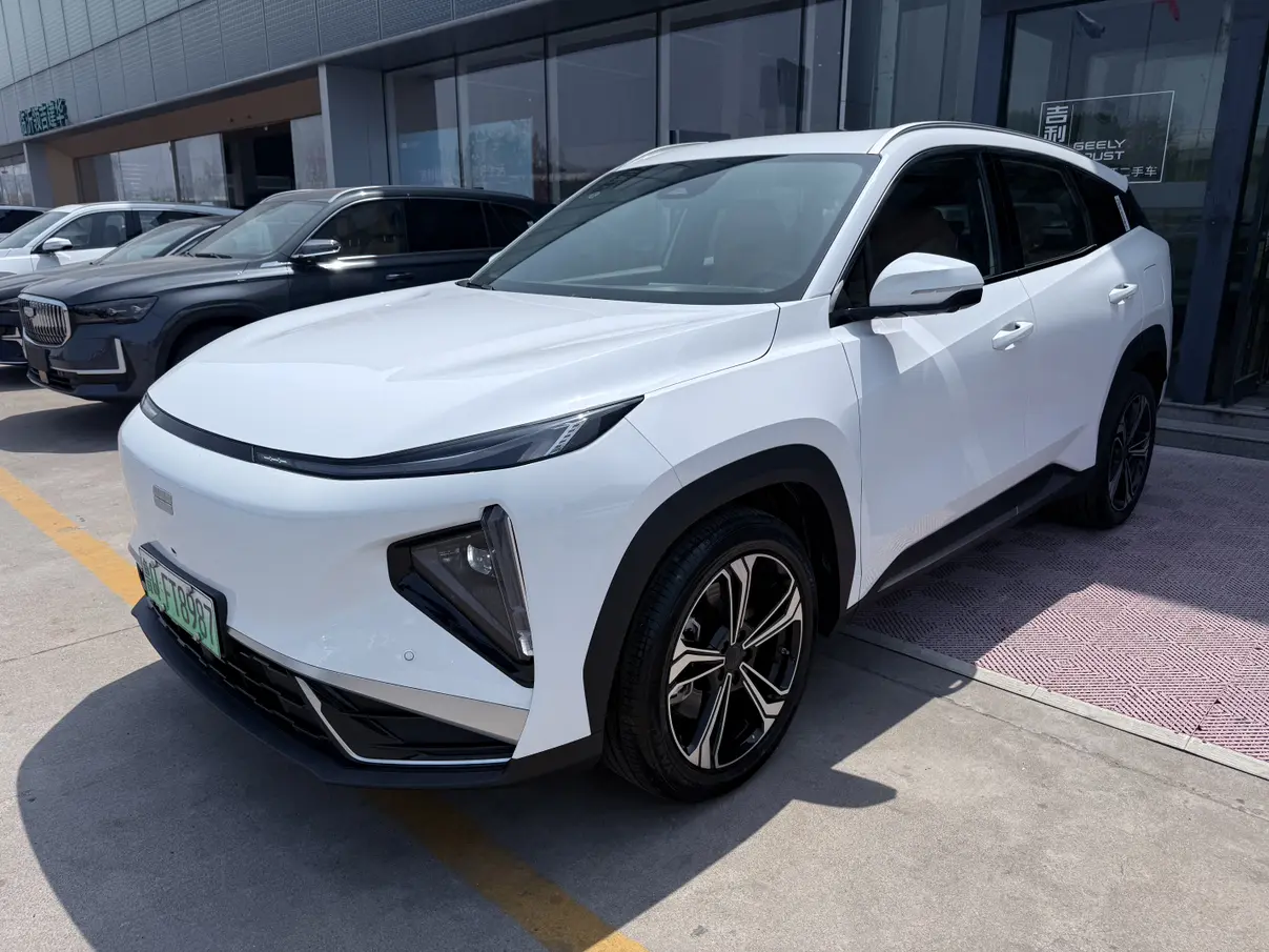 Geely Galaxy L7