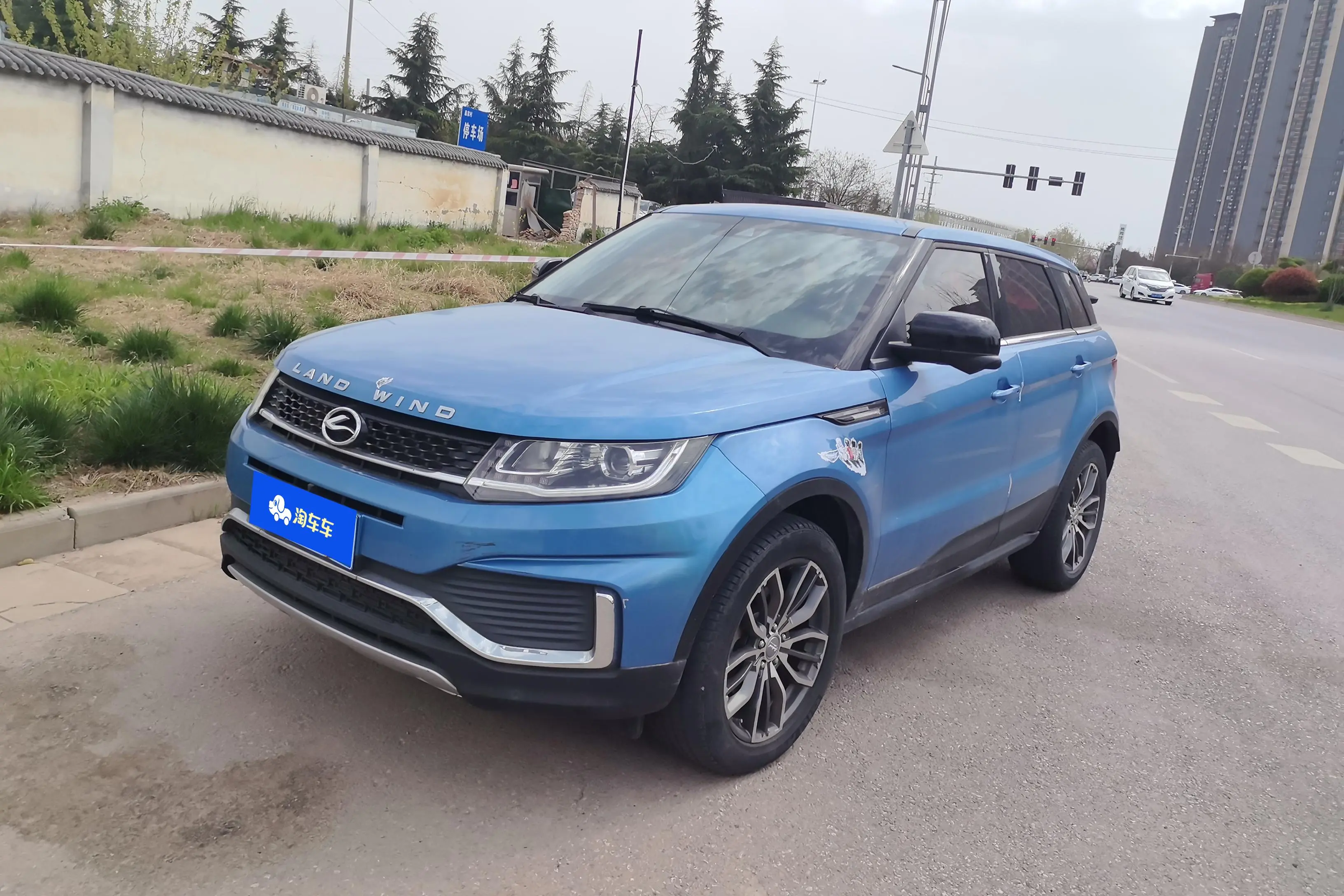 Lu Feng Landwind X7