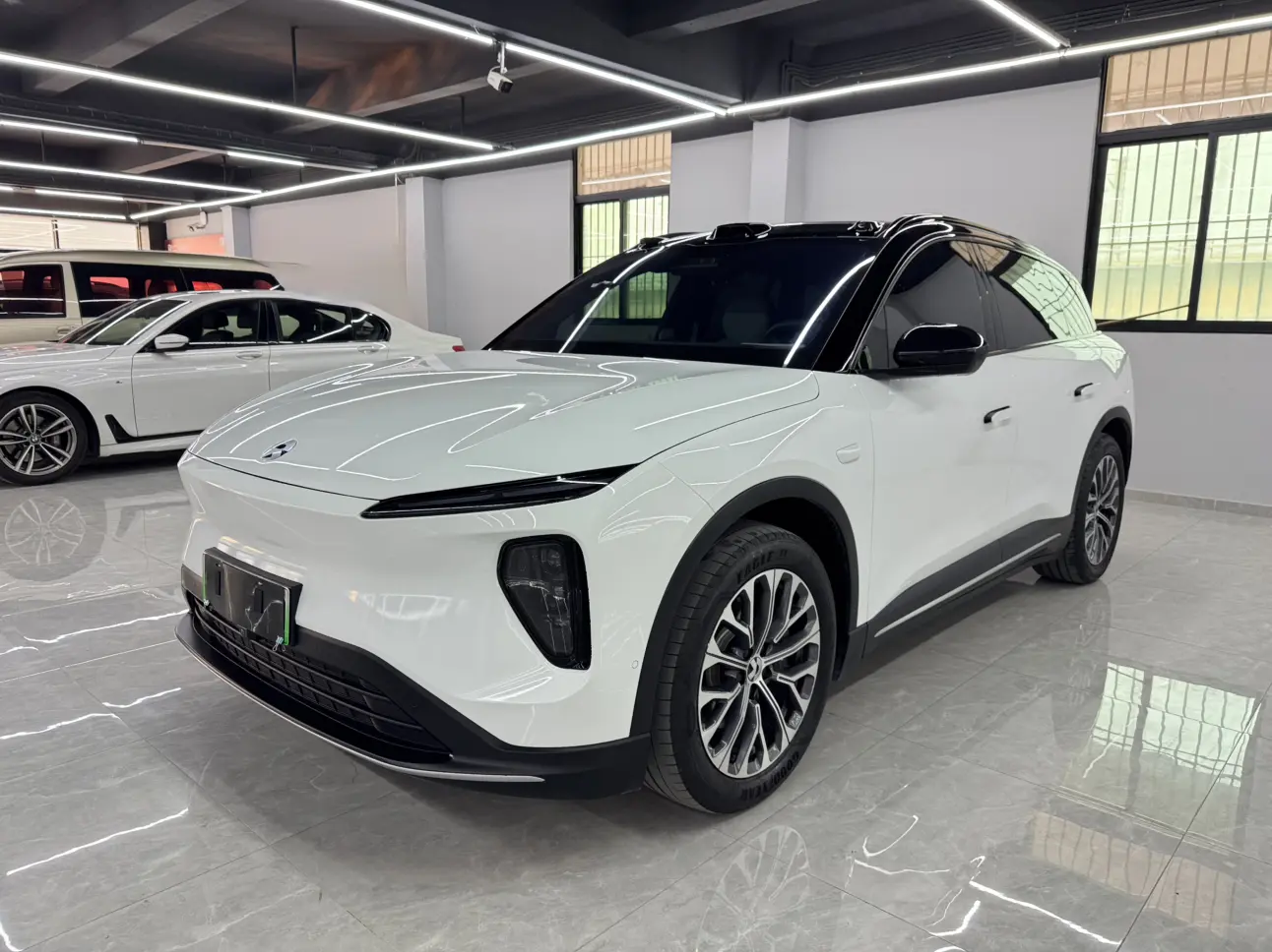 NIO ES6