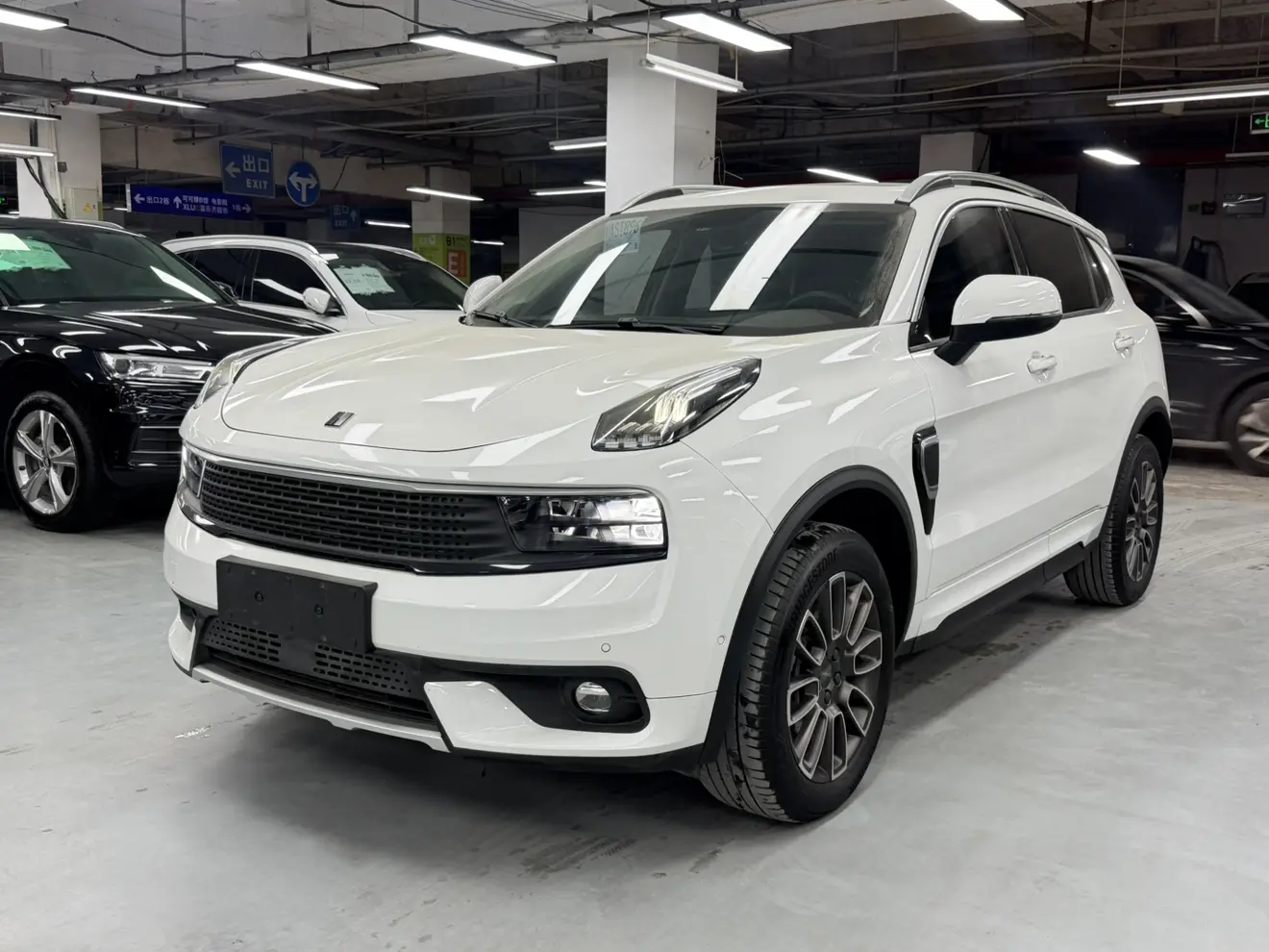 Lynk & Co 01 EM-P