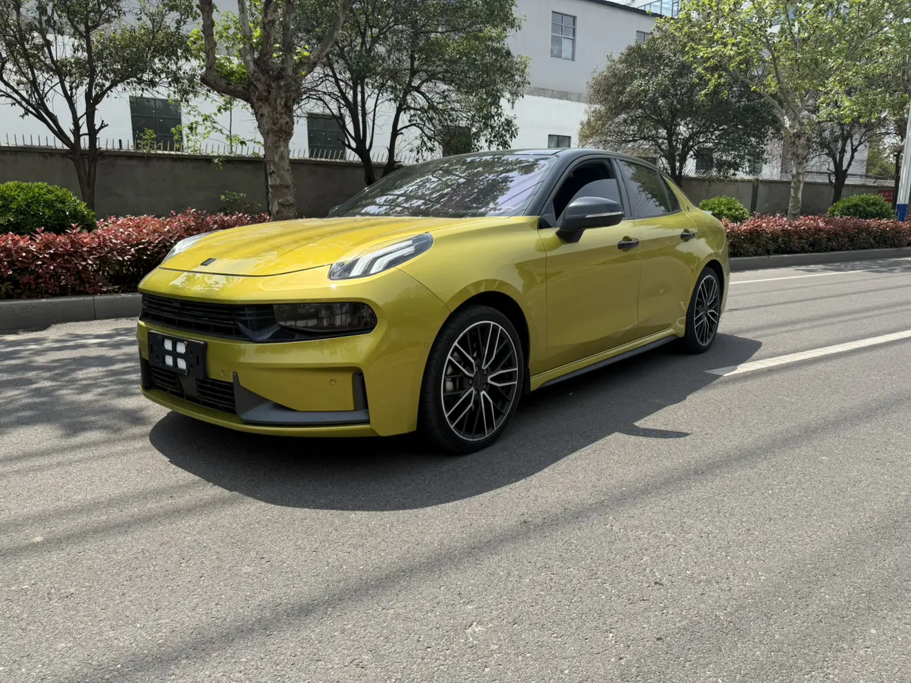 Lynk & Co 03