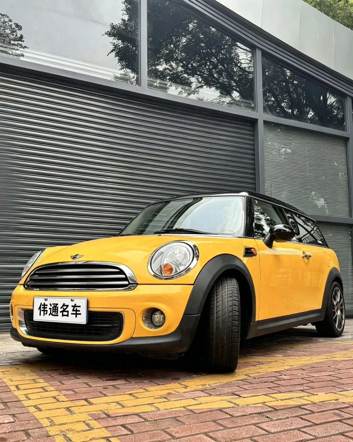 MINI CLUBMAN