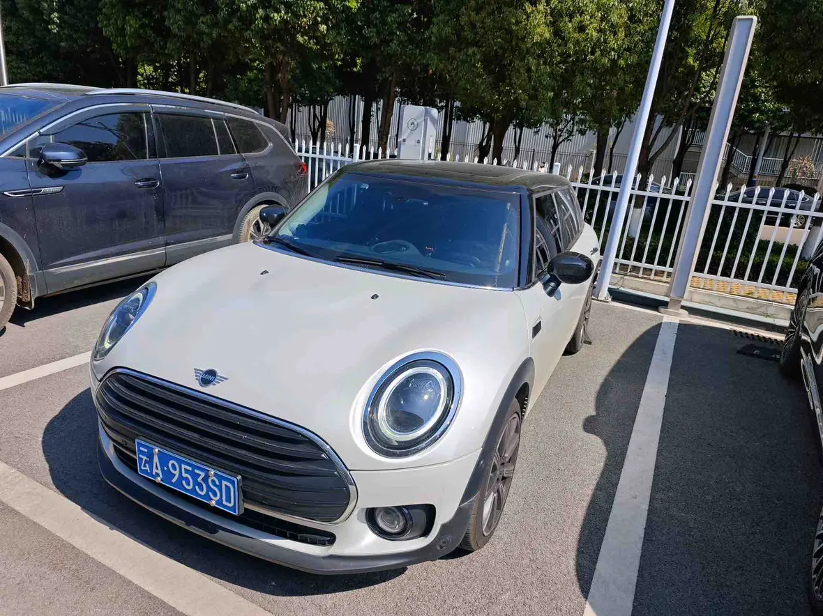 MINI CLUBMAN
