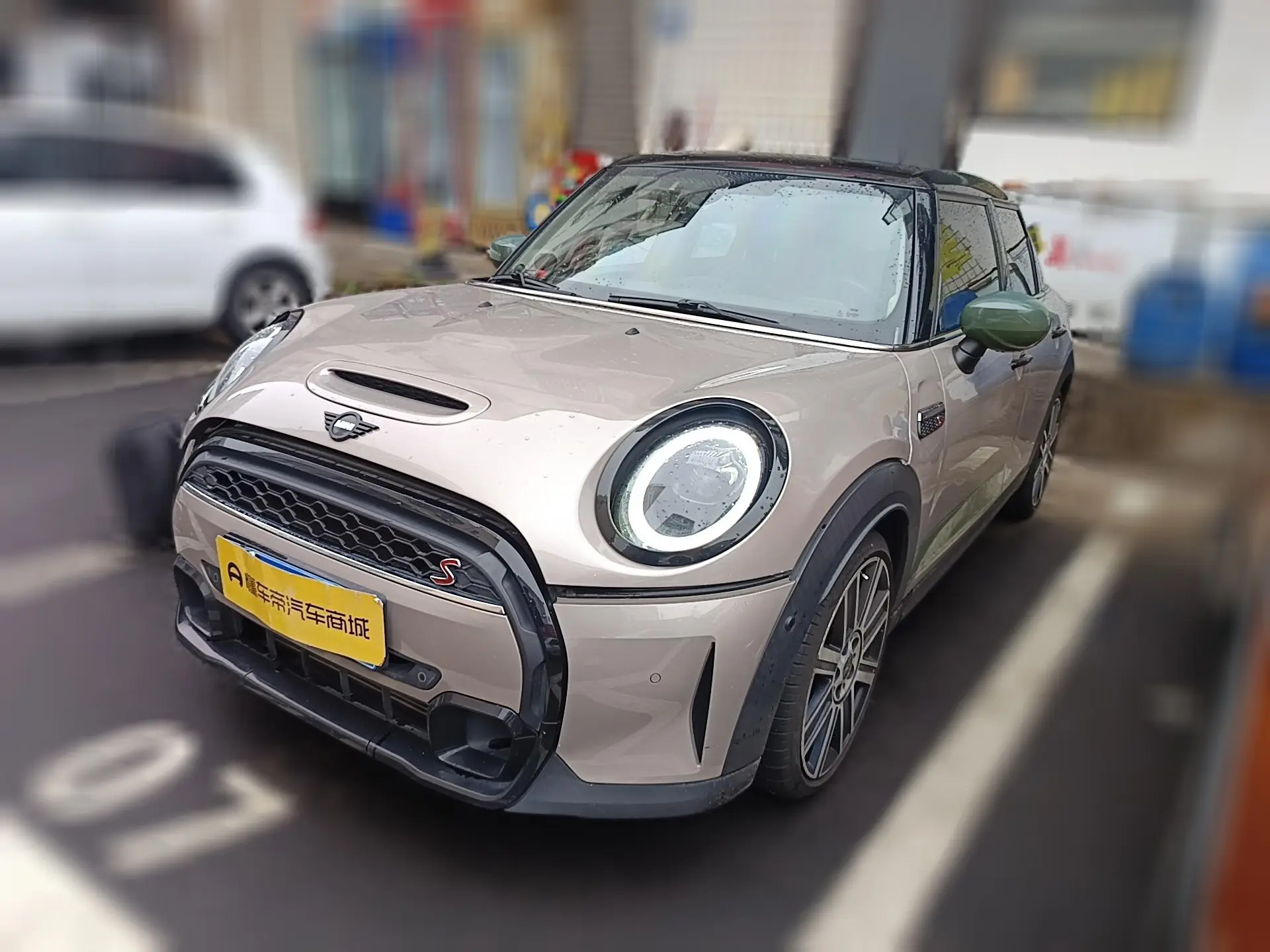 MINI MINI