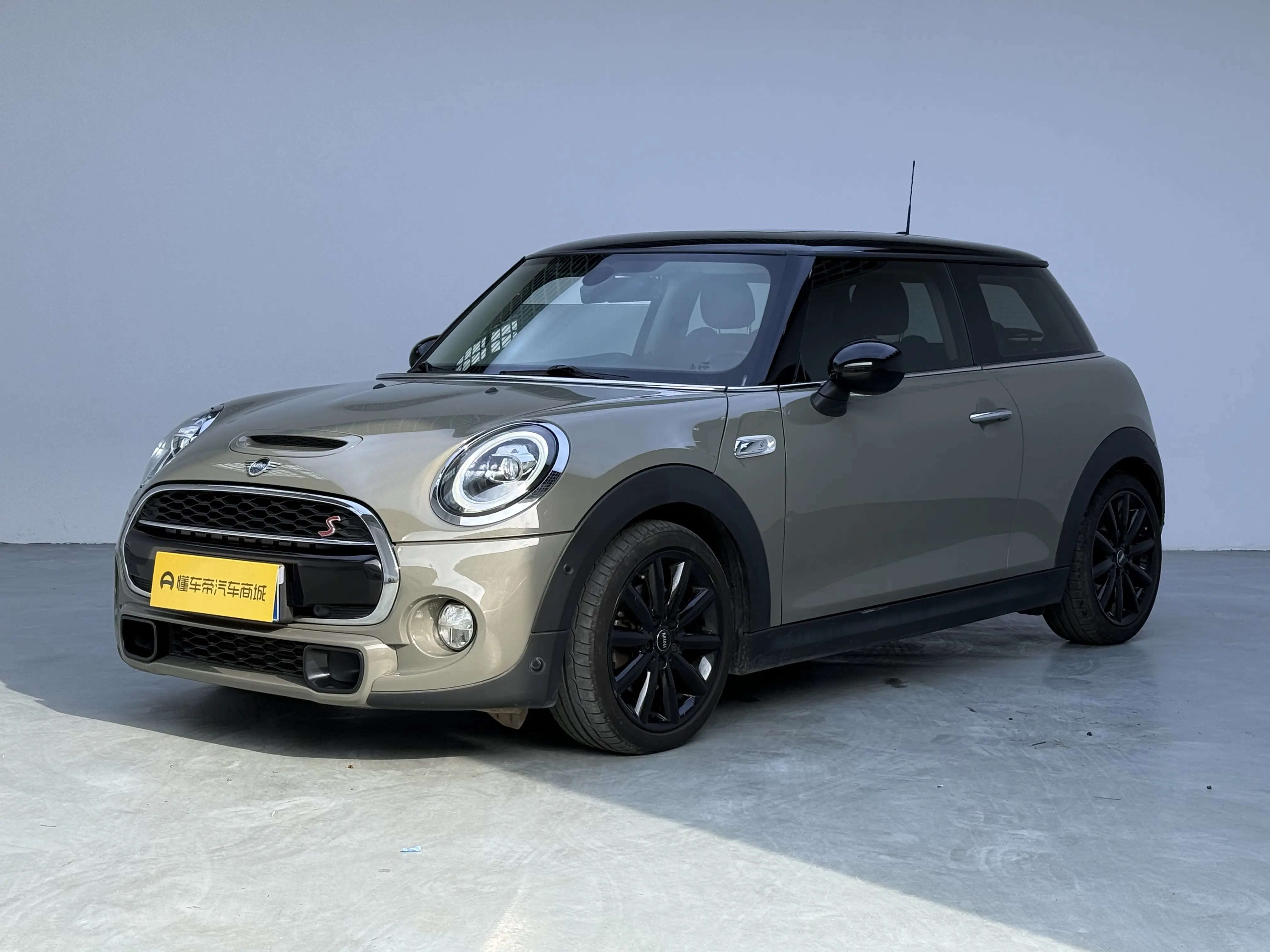 MINI MINI