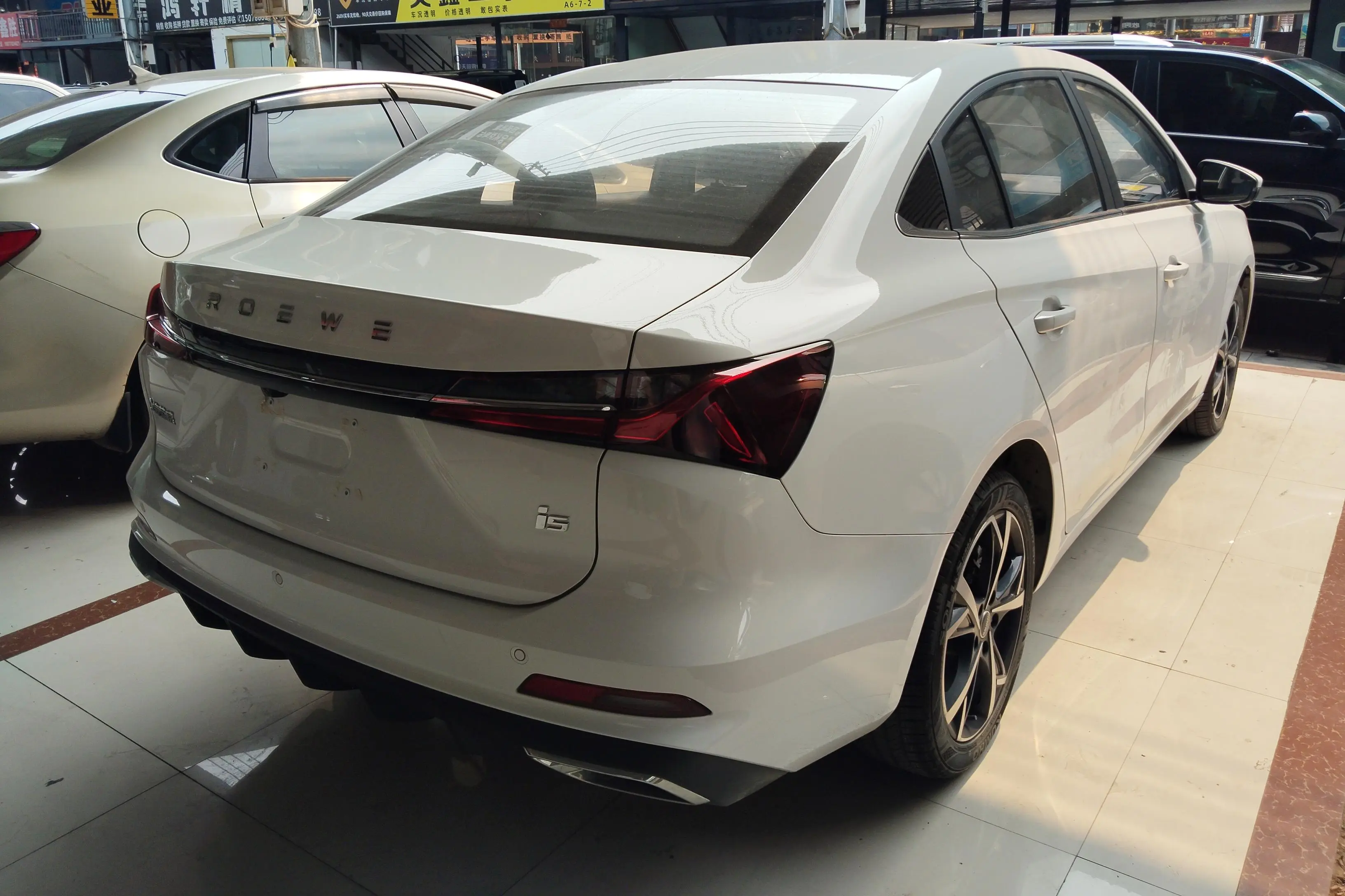 Roewe i5