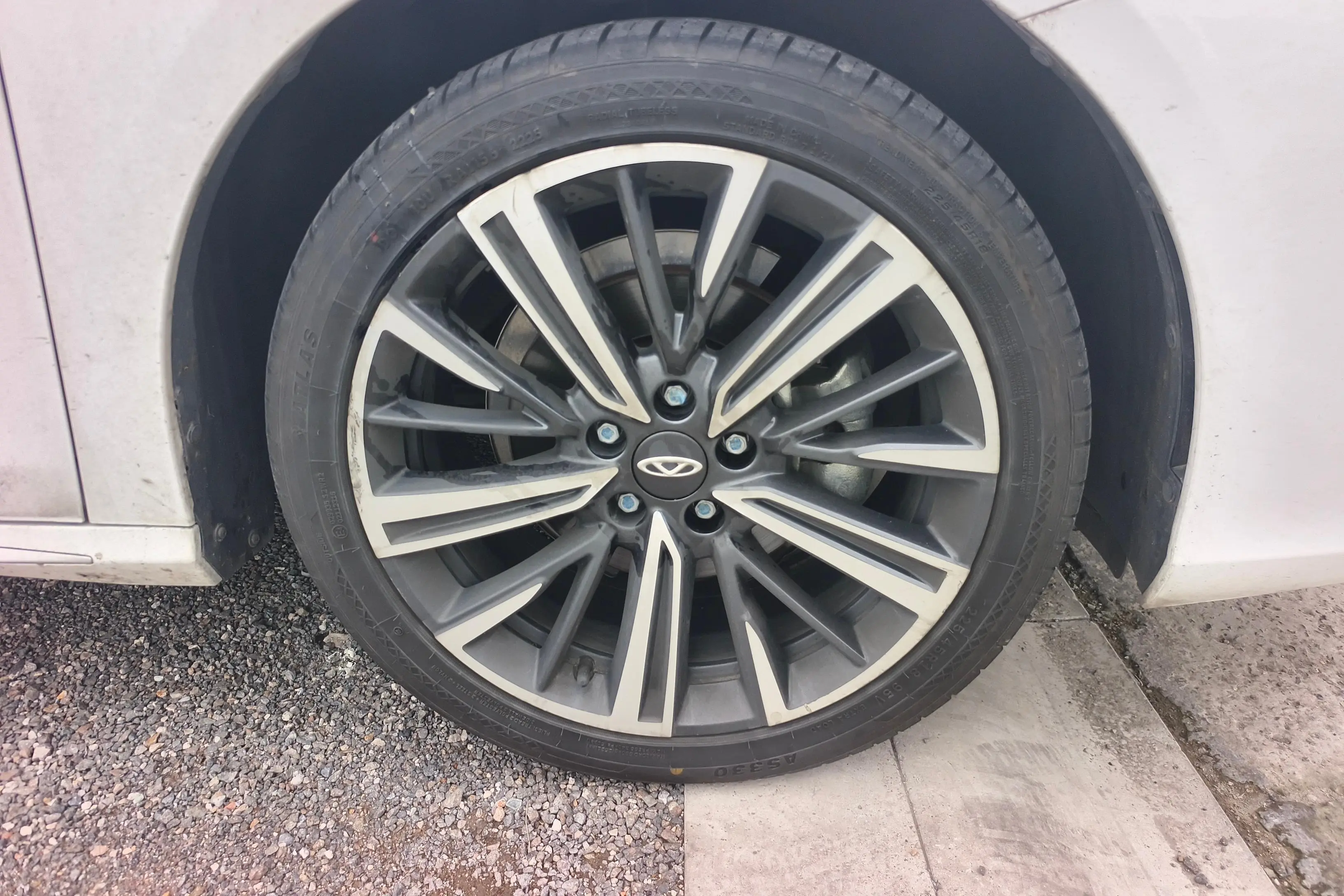 Chery Arrizo 8