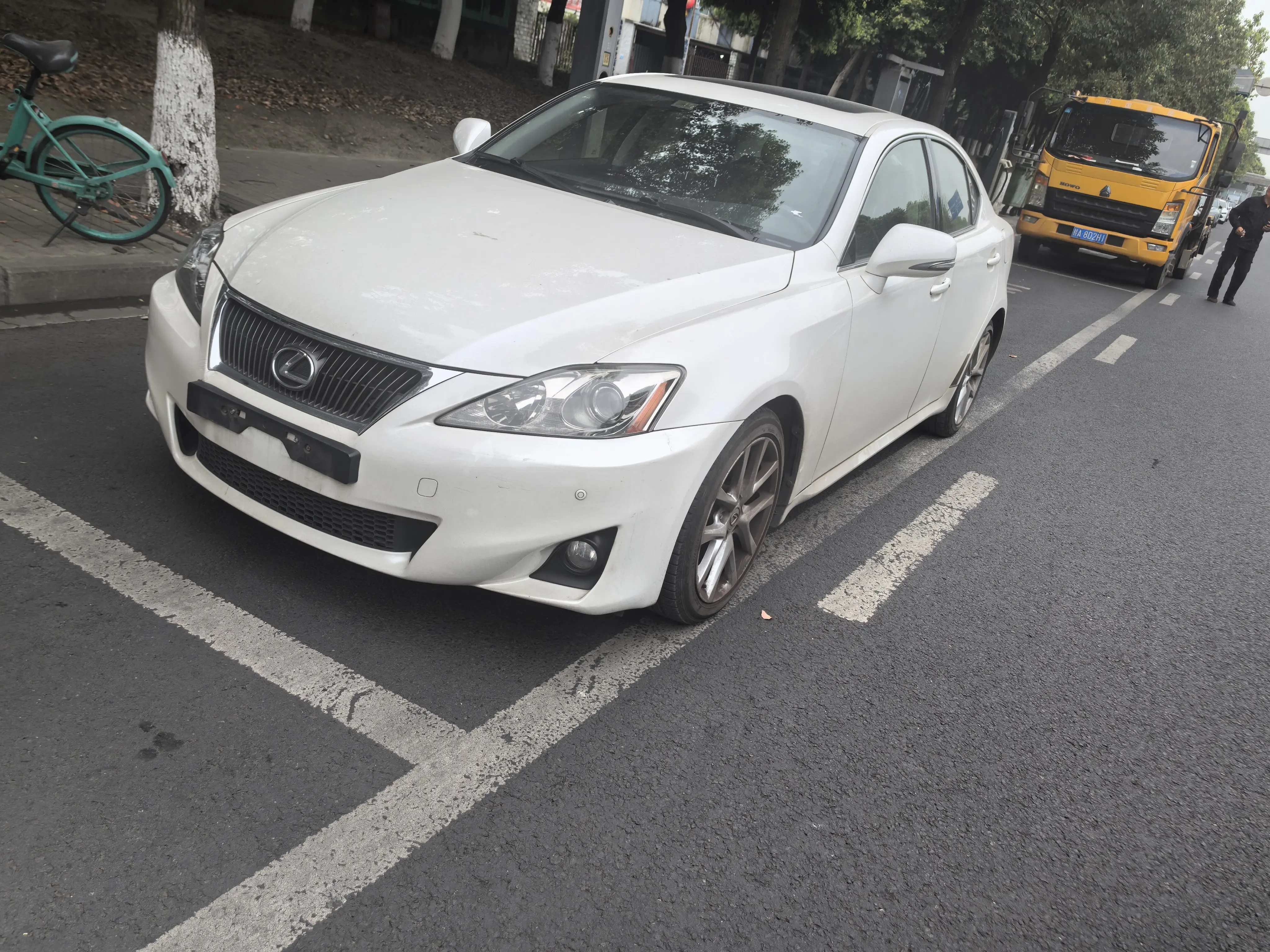 Lexus IS