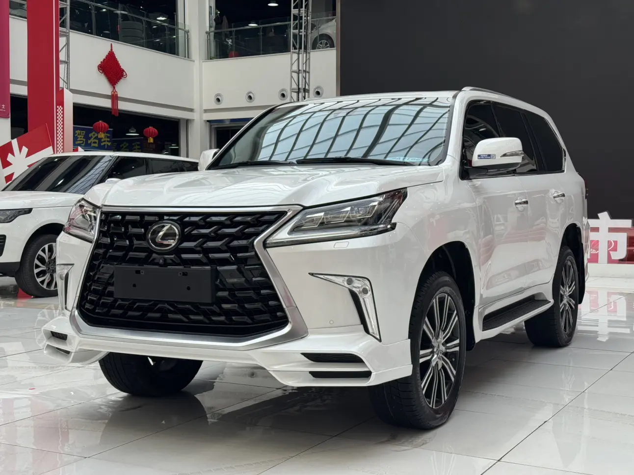 Lexus LX